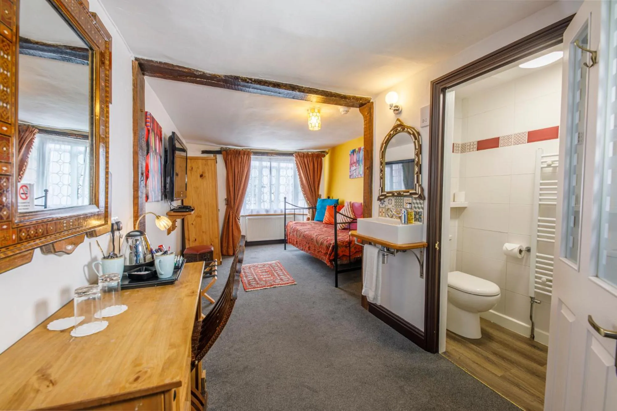 Seating area, Bed in House of Agnes