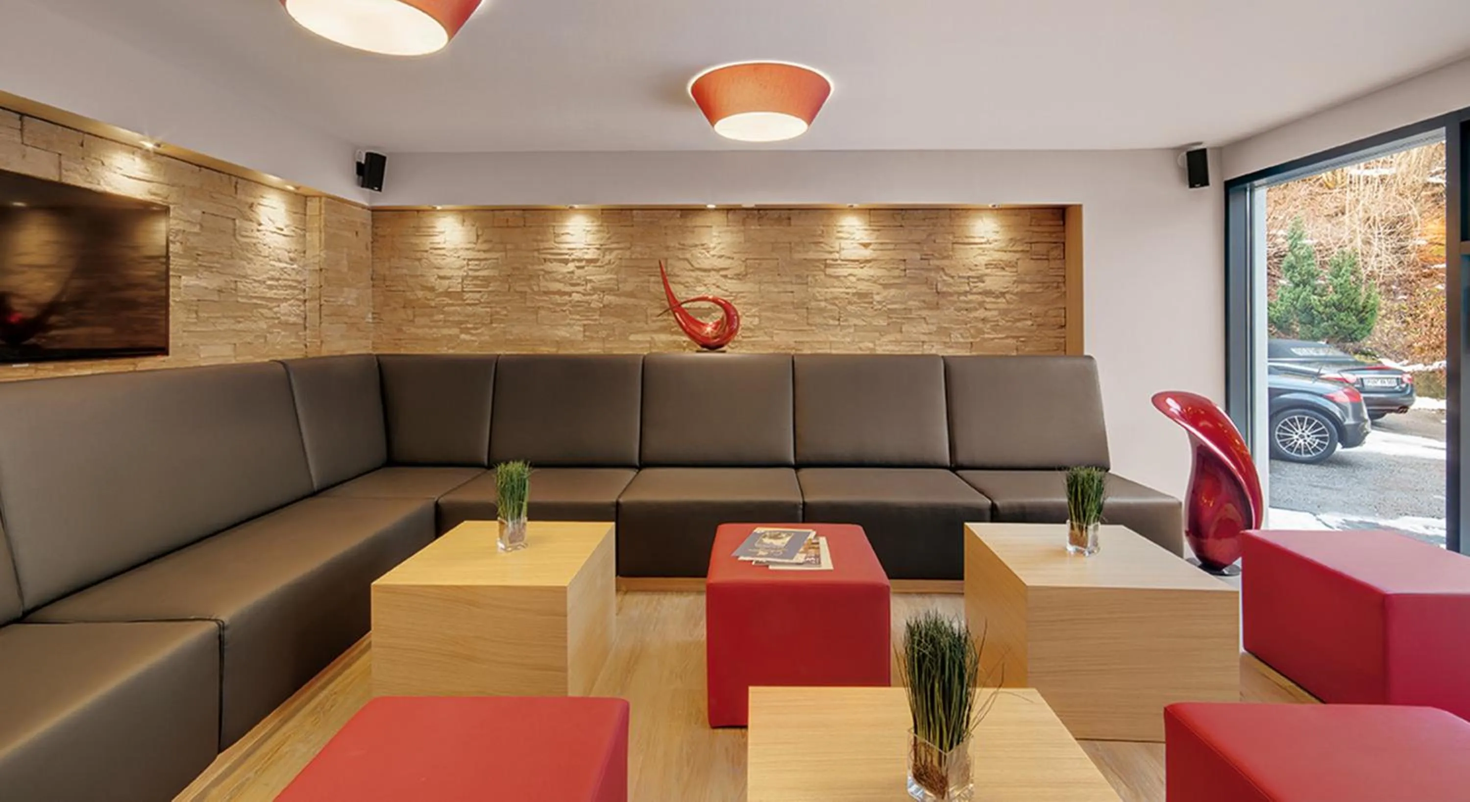 Communal lounge/ TV room in Hotel Holl