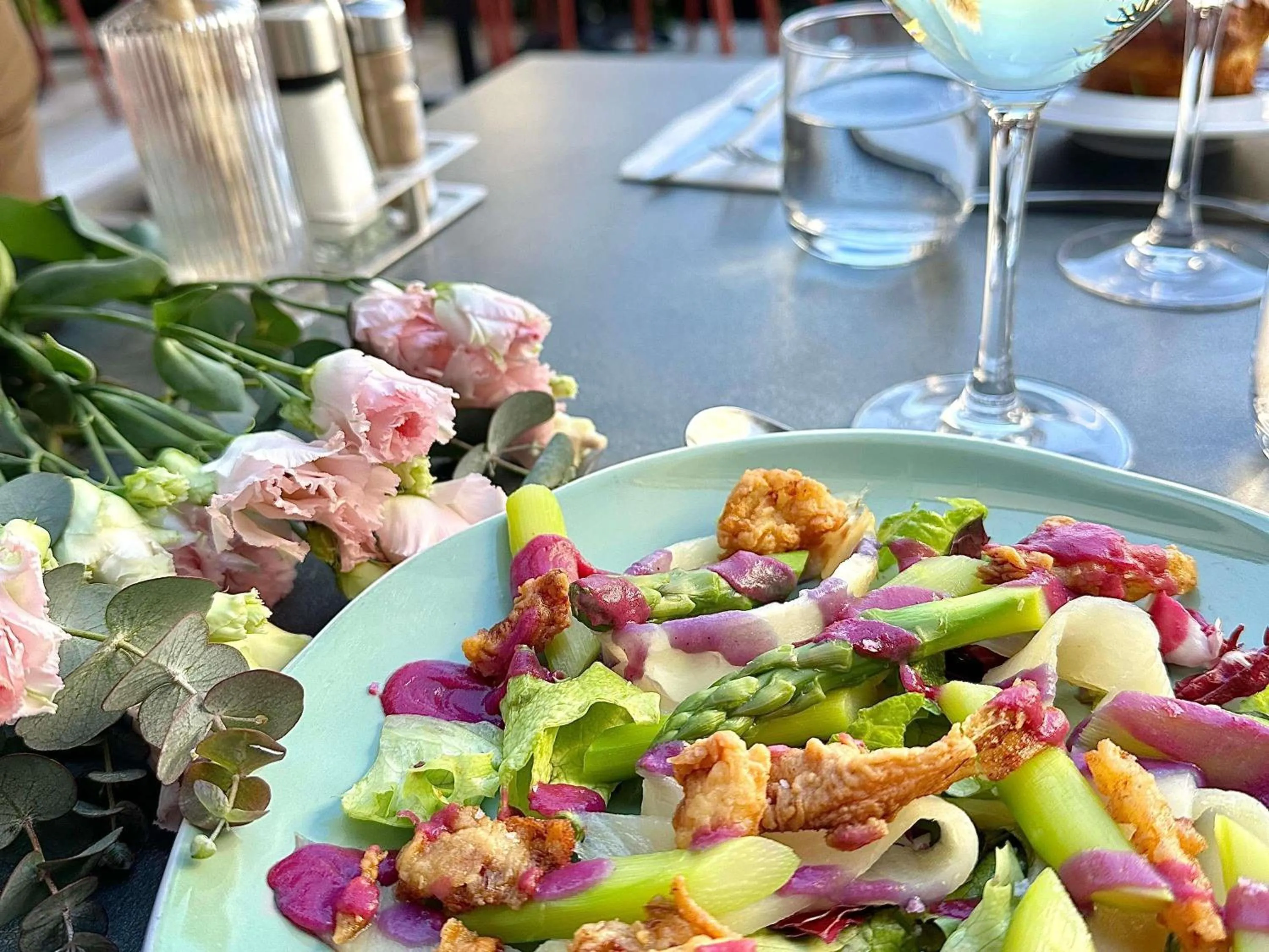 Restaurant/places to eat in ibis Lyon Sud Oullins