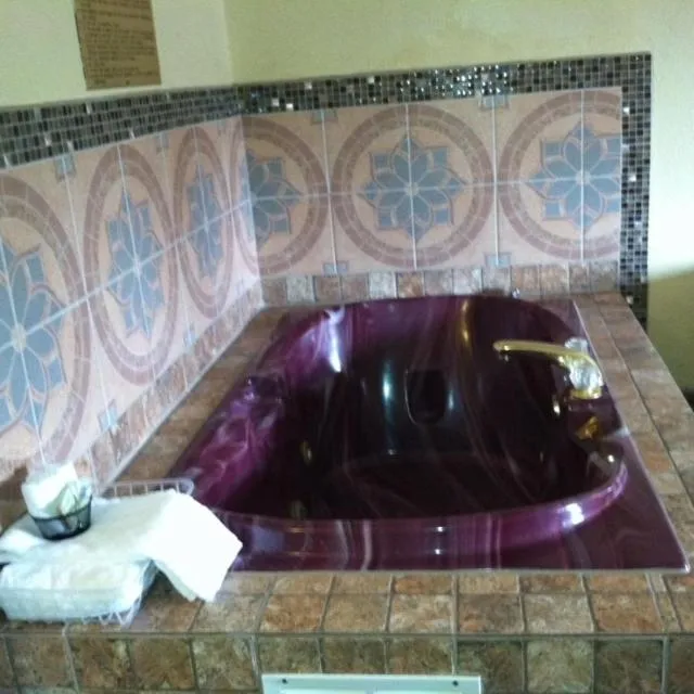 Spa and wellness centre/facilities in Super 8 by Wyndham Piedmont Greenville Area