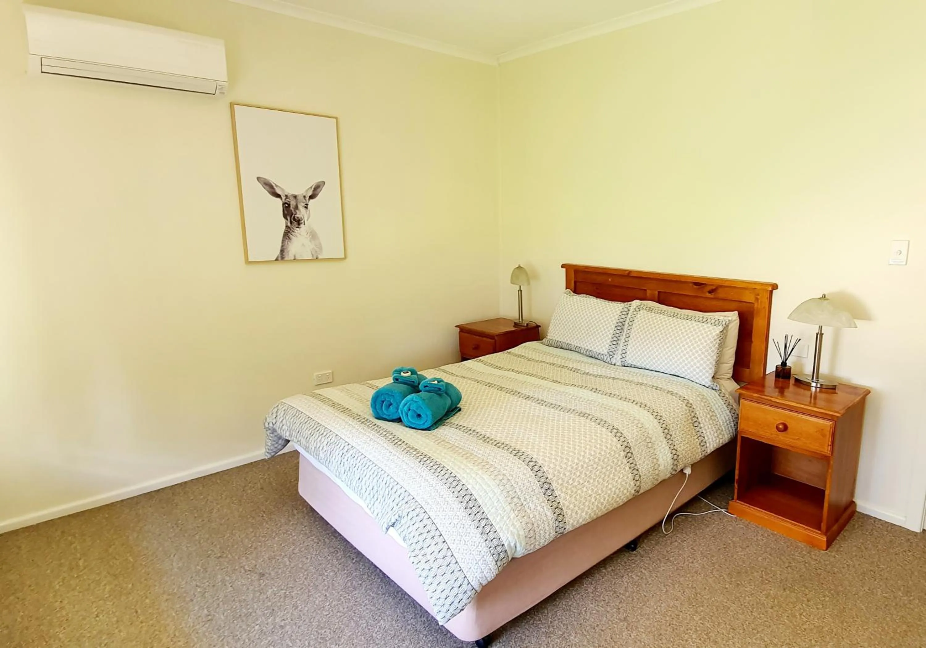 Bed in The Convent Boutique Accommodation plus Short Stay Holiday Homes