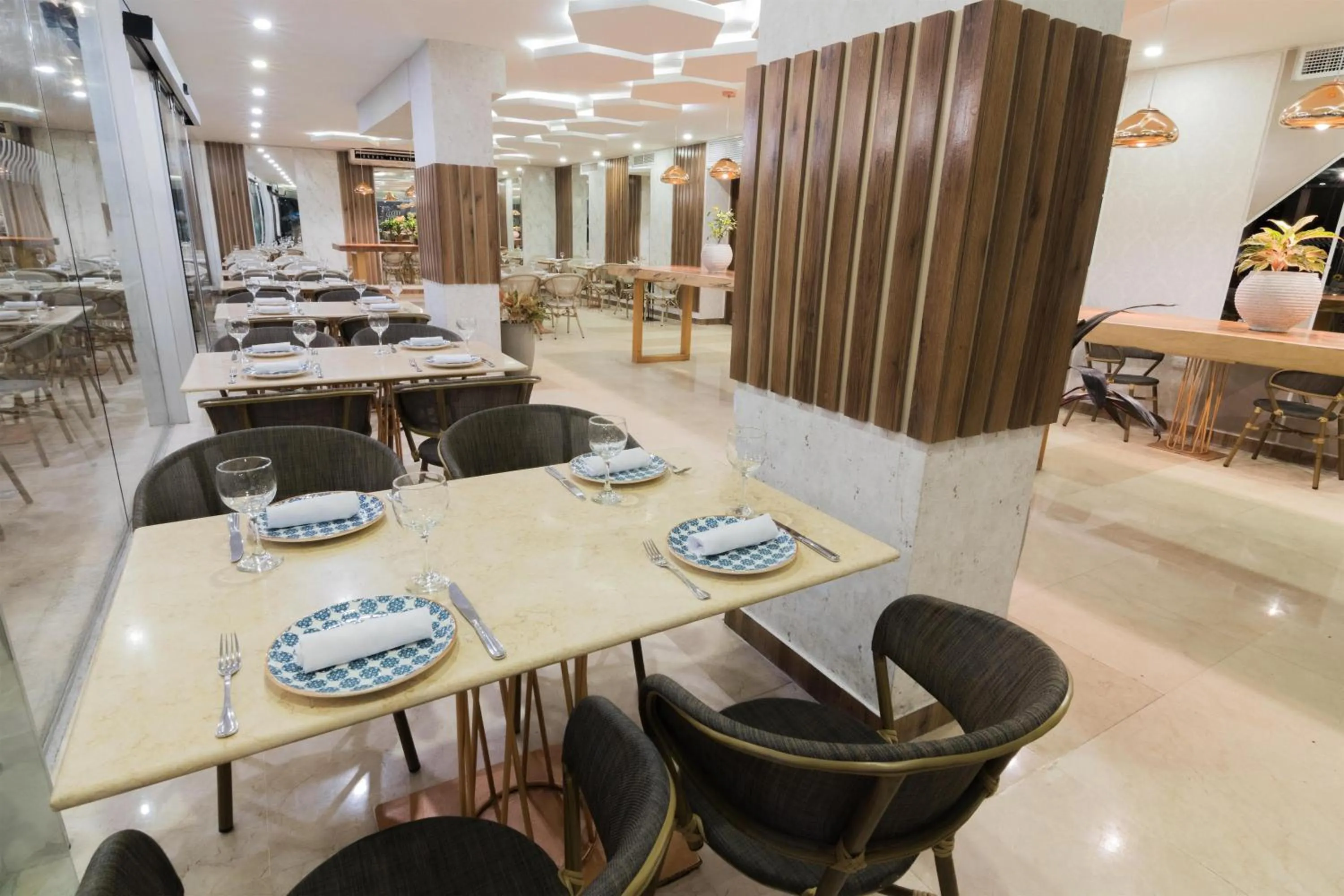 Restaurant/places to eat in Sonesta Hotel Cartagena