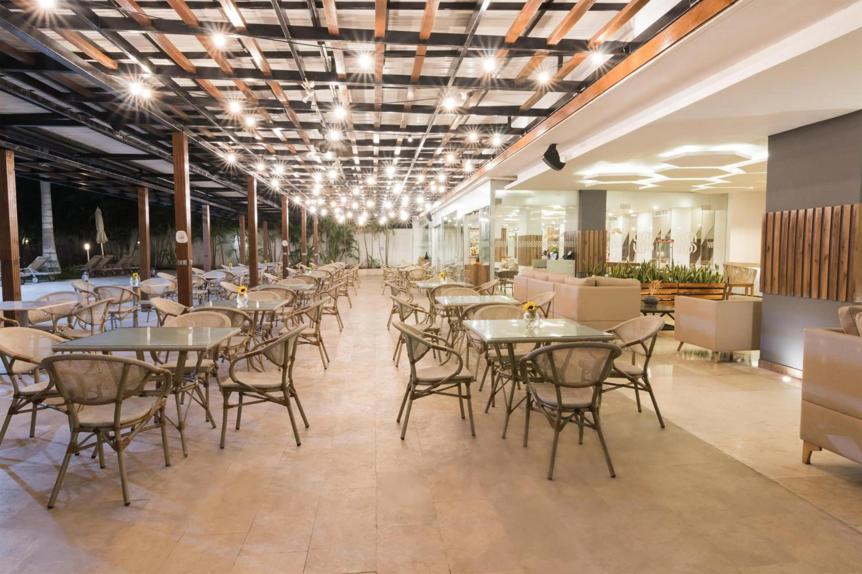 Restaurant/places to eat in Sonesta Hotel Cartagena