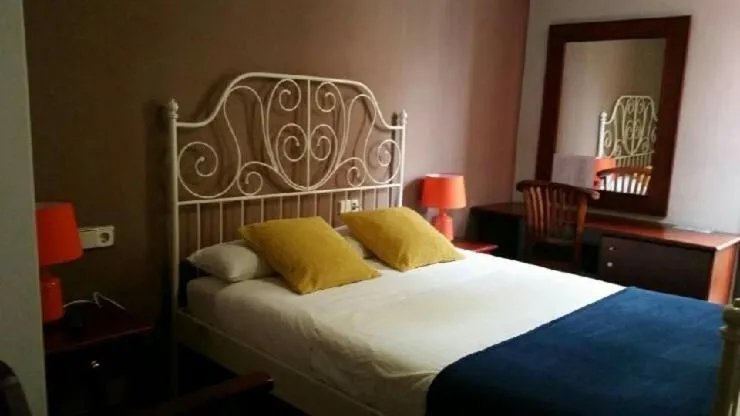 Double or Twin Room in Hostal LK Barcelona