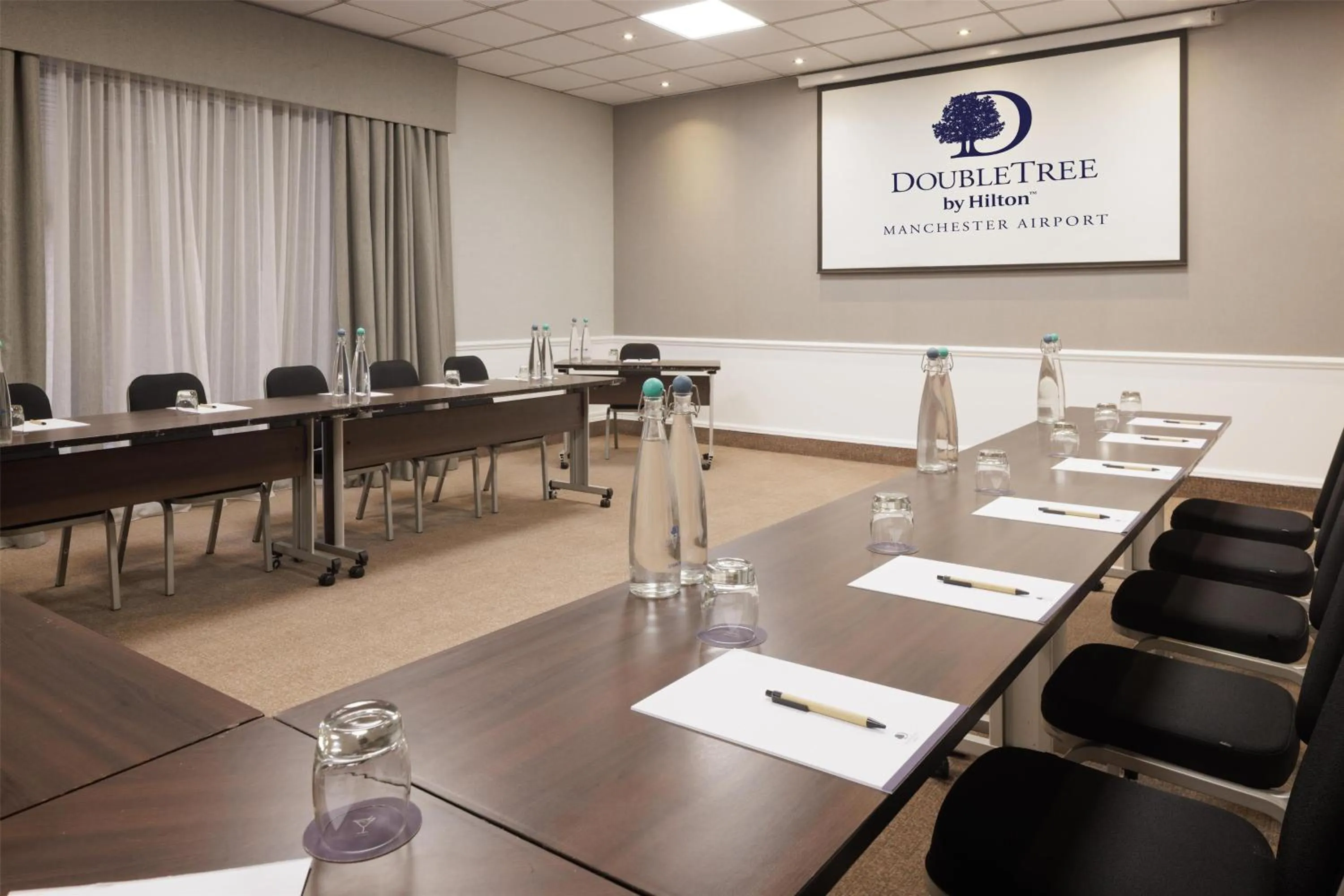 Meeting/conference room in DoubleTree by Hilton Manchester Airport