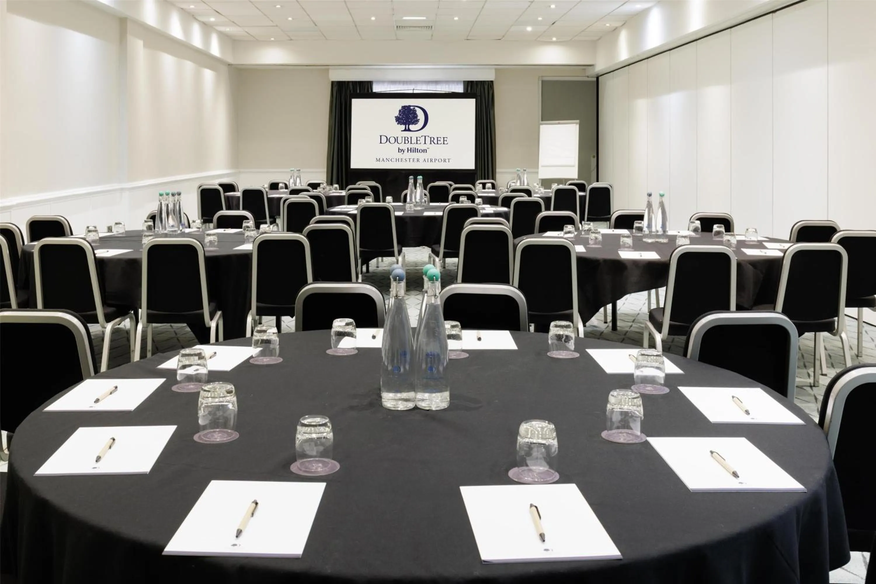 Meeting/conference room in DoubleTree by Hilton Manchester Airport