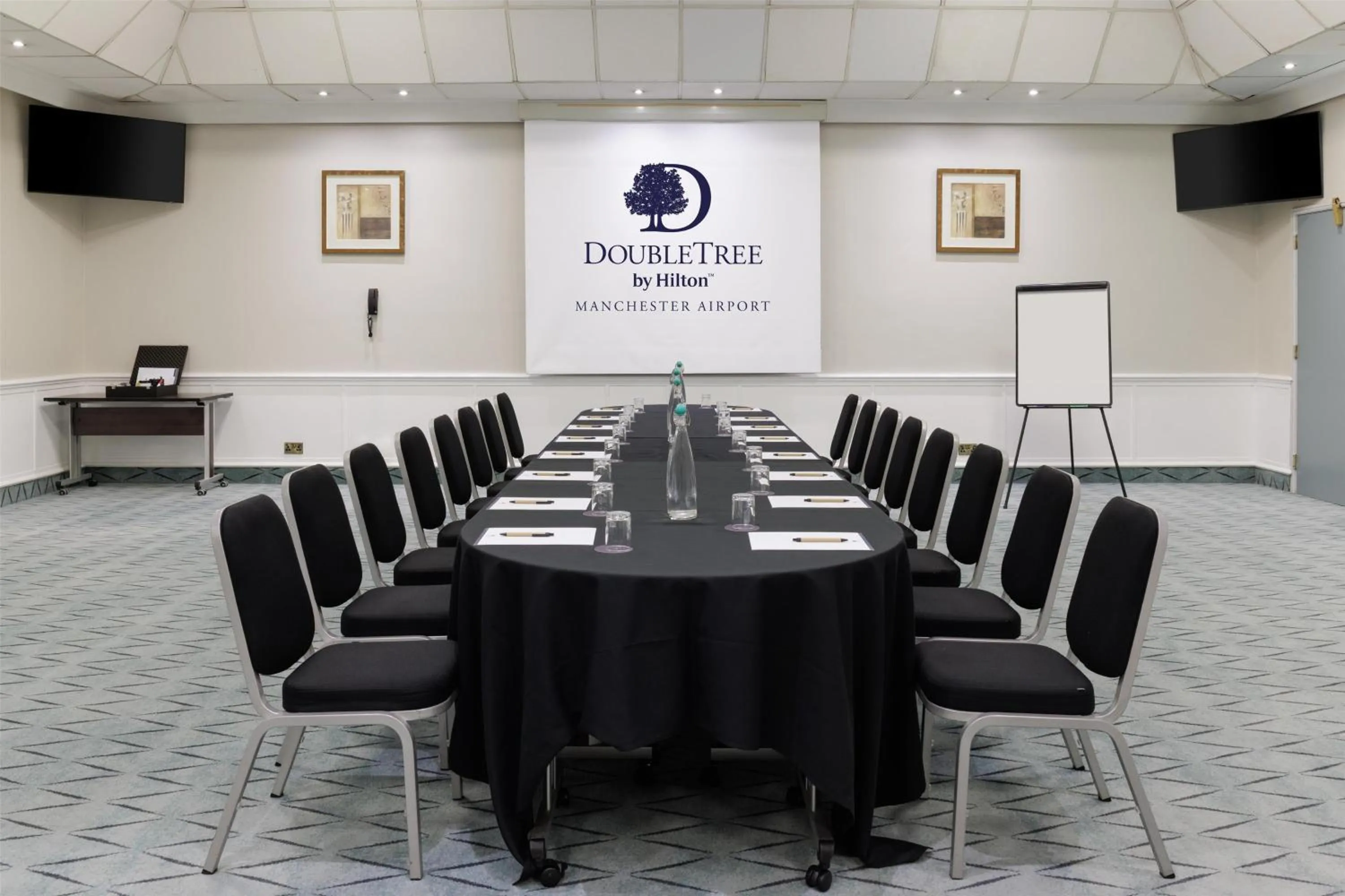 Meeting/conference room in DoubleTree by Hilton Manchester Airport