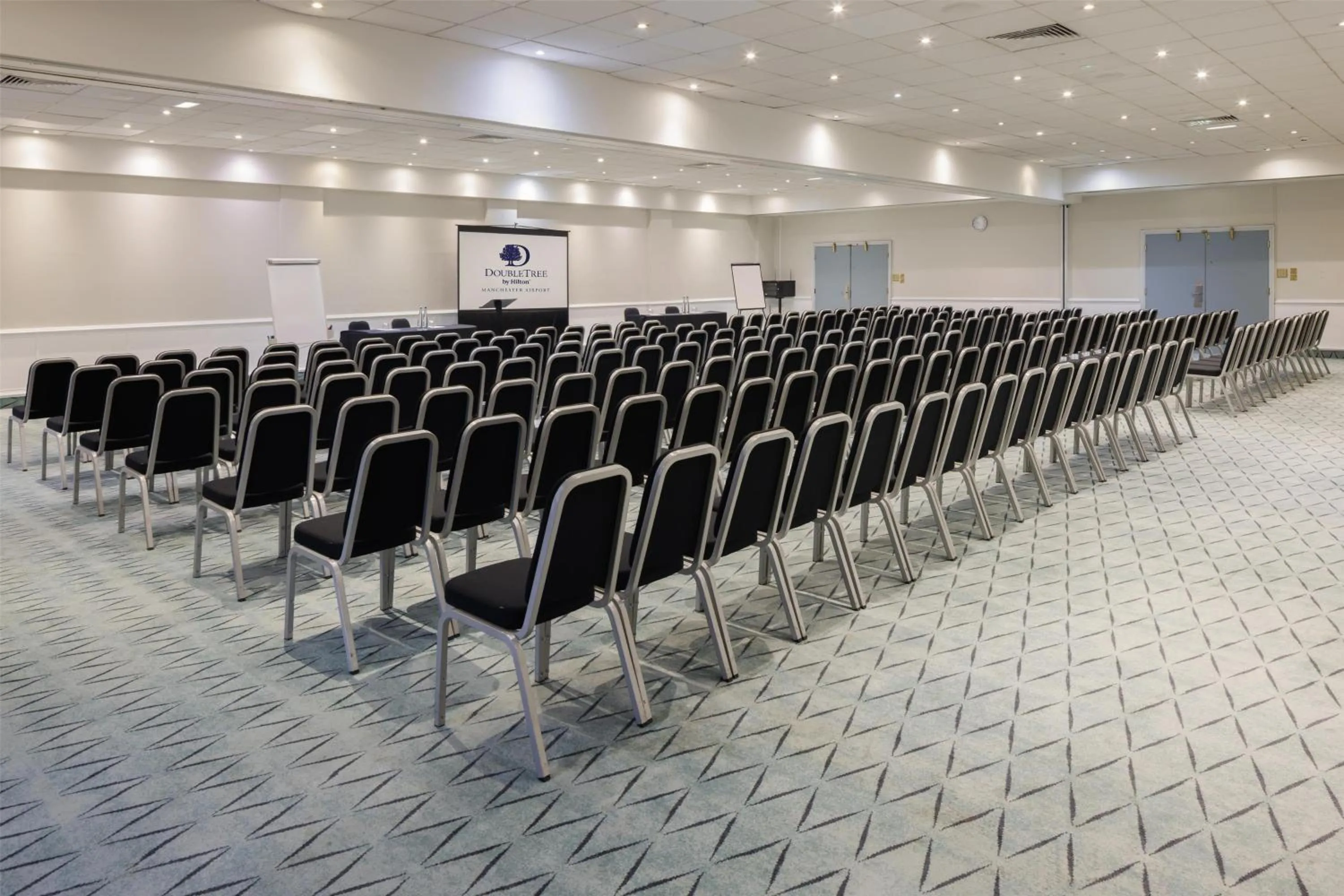 Meeting/conference room in DoubleTree by Hilton Manchester Airport
