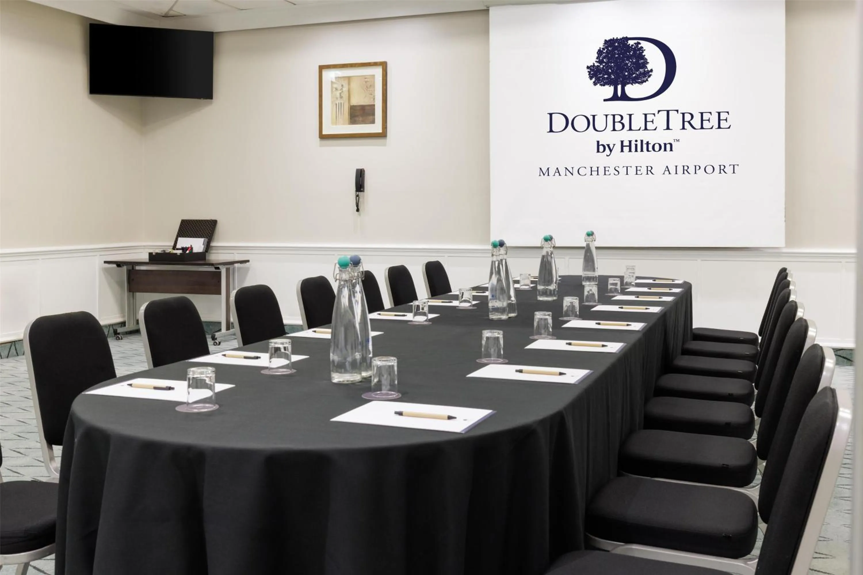 Meeting/conference room in DoubleTree by Hilton Manchester Airport