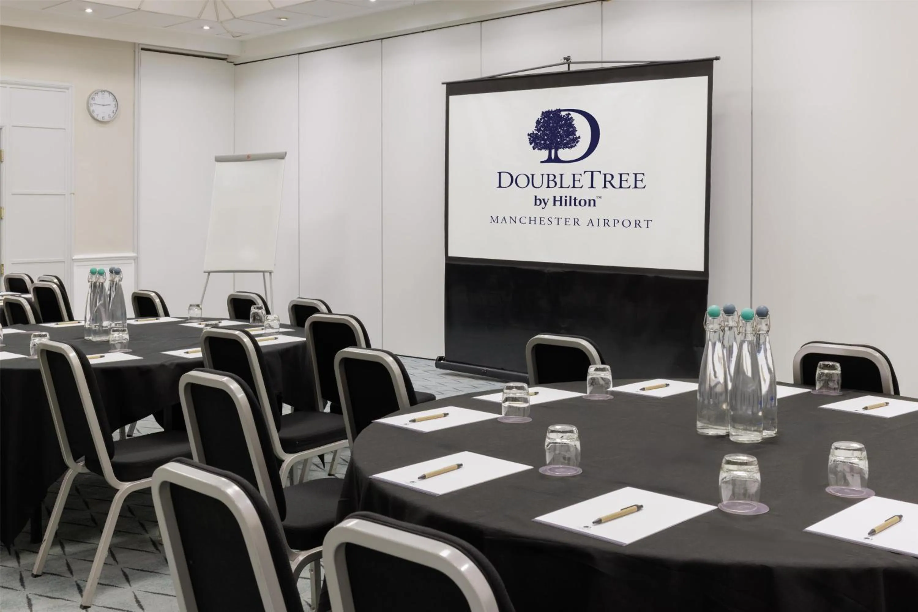 Meeting/conference room in DoubleTree by Hilton Manchester Airport