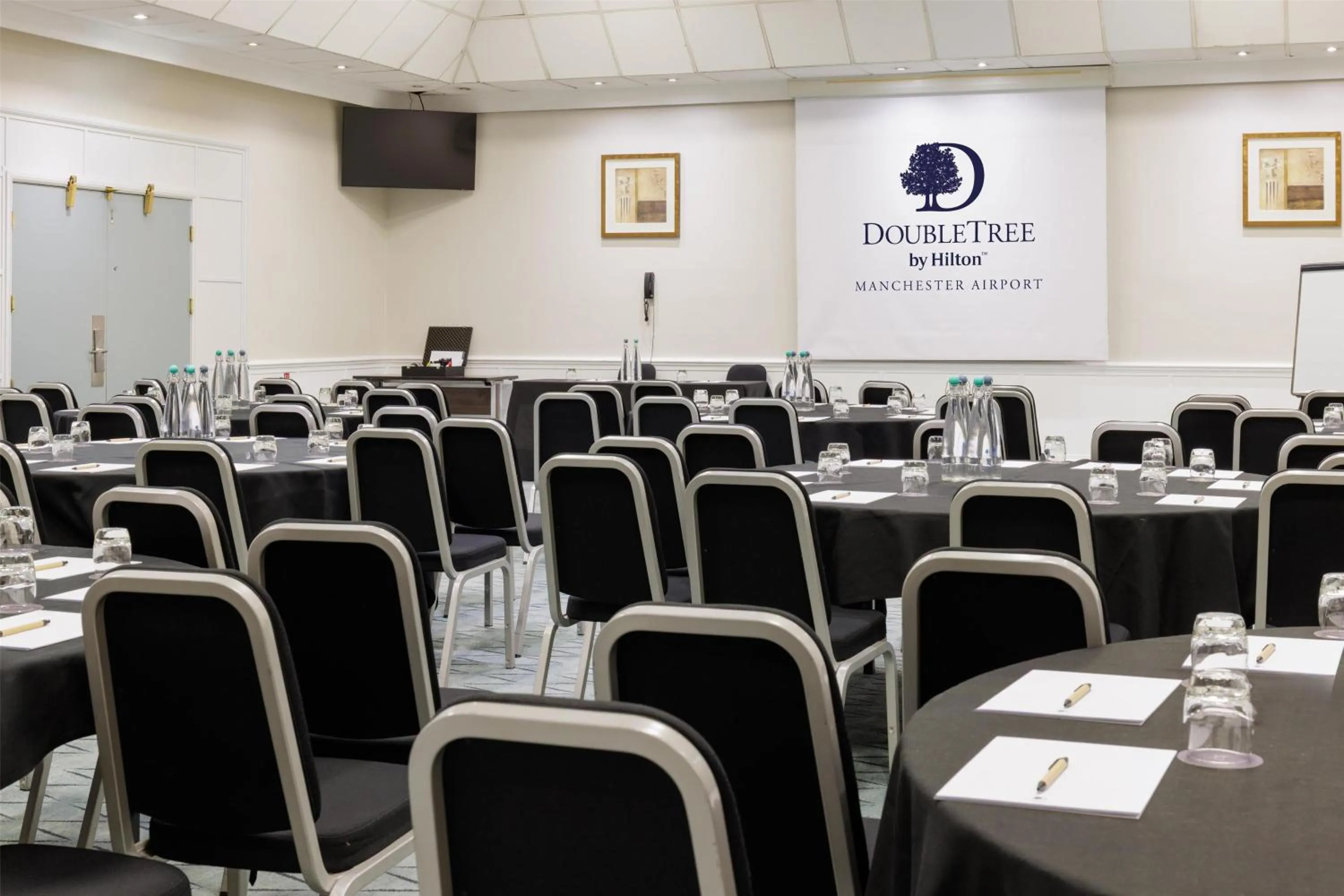 Meeting/conference room in DoubleTree by Hilton Manchester Airport