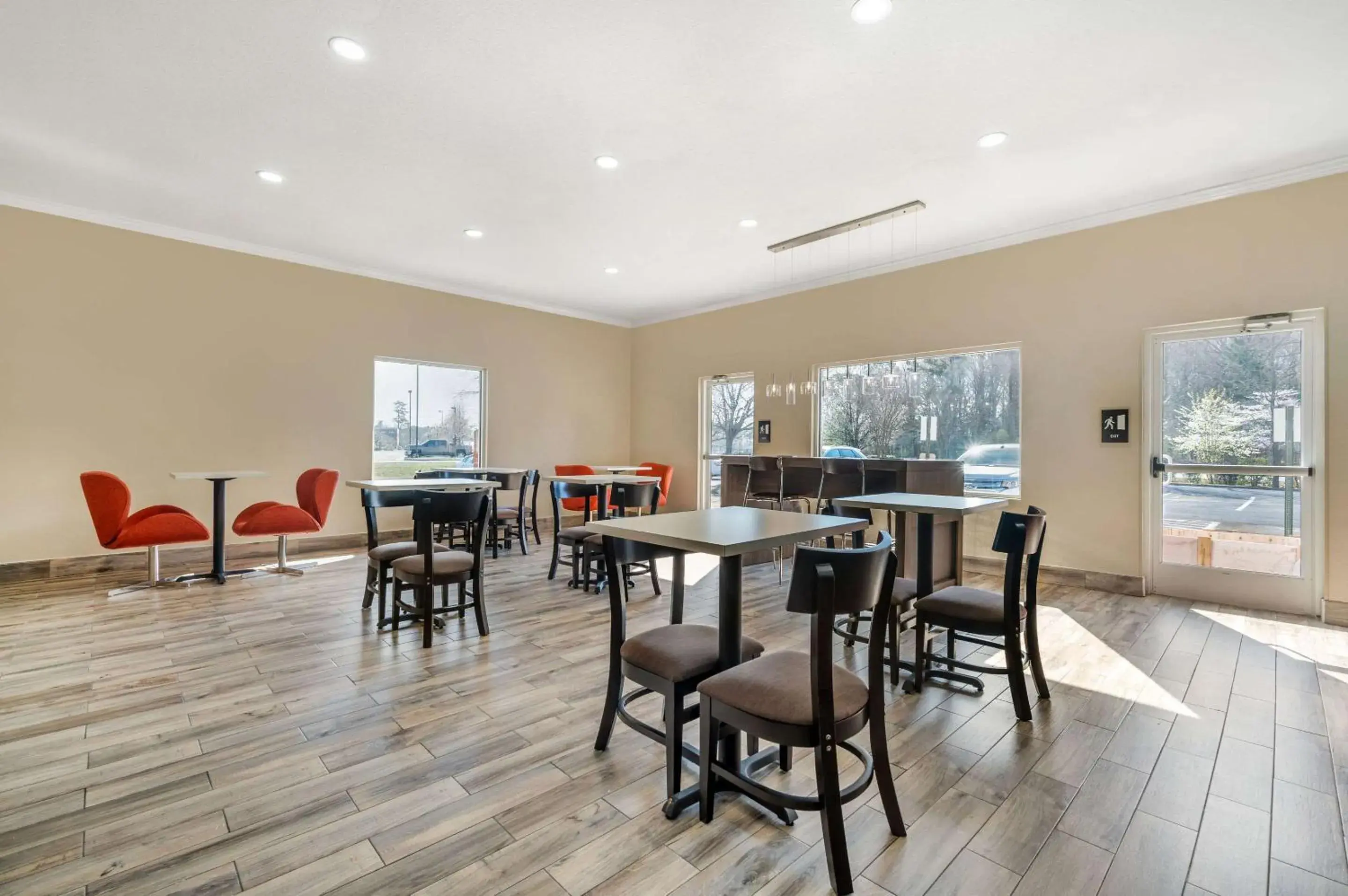 Breakfast in Sleep Inn & Suites Breakfast in Sleep Inn & Suites