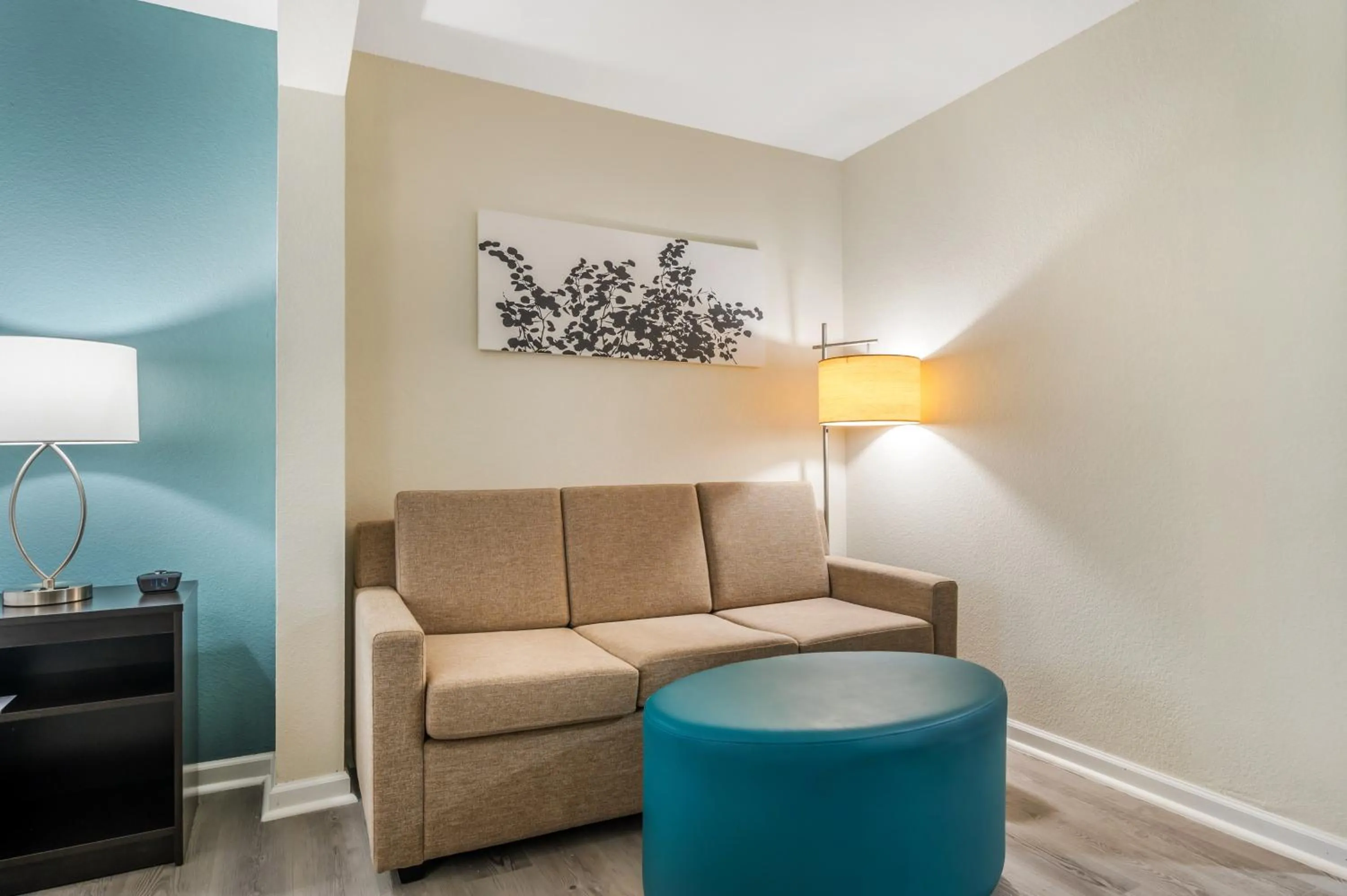 Seating area in Sleep Inn & Suites