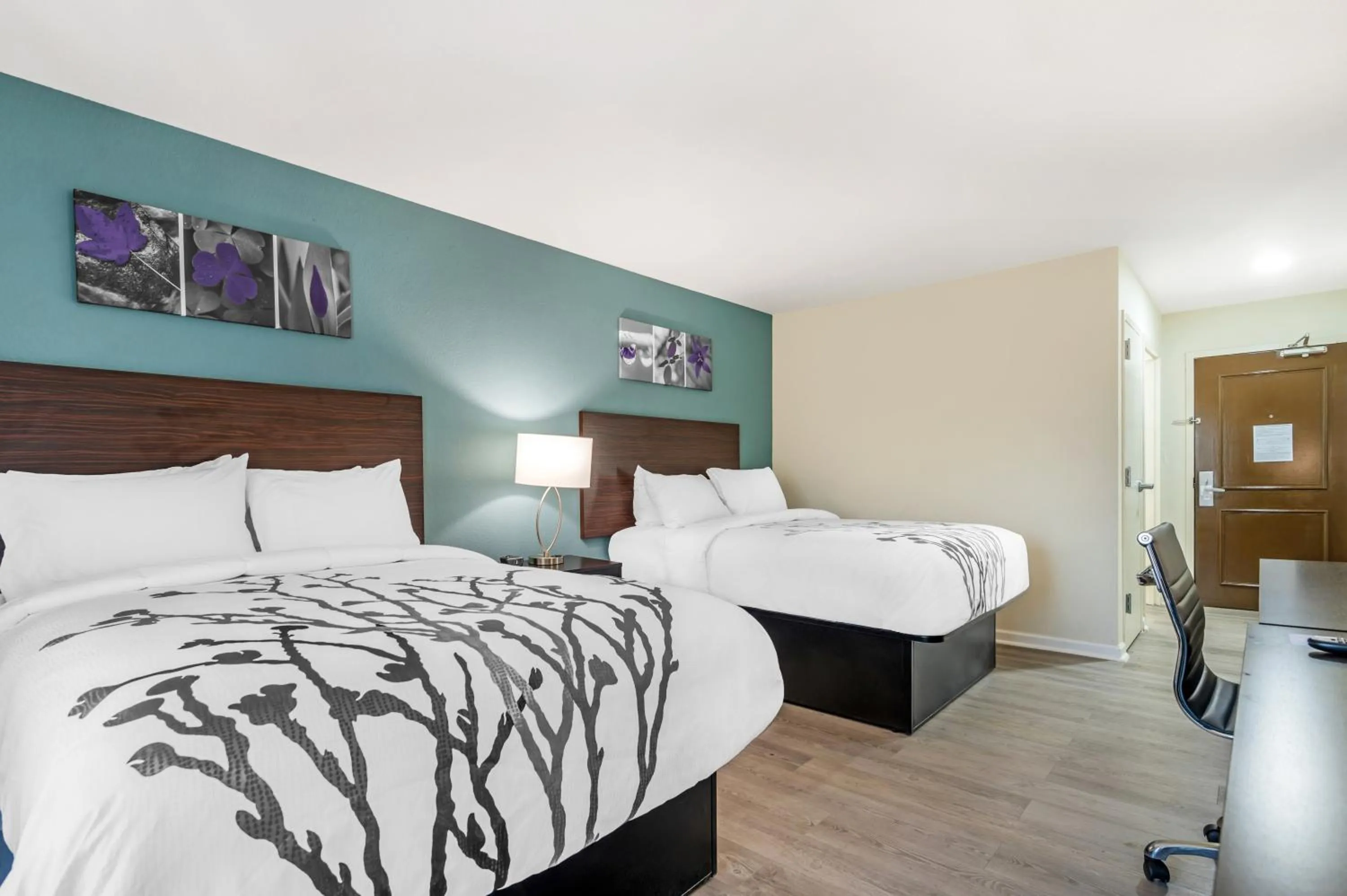 Bedroom, Bed in Sleep Inn & Suites