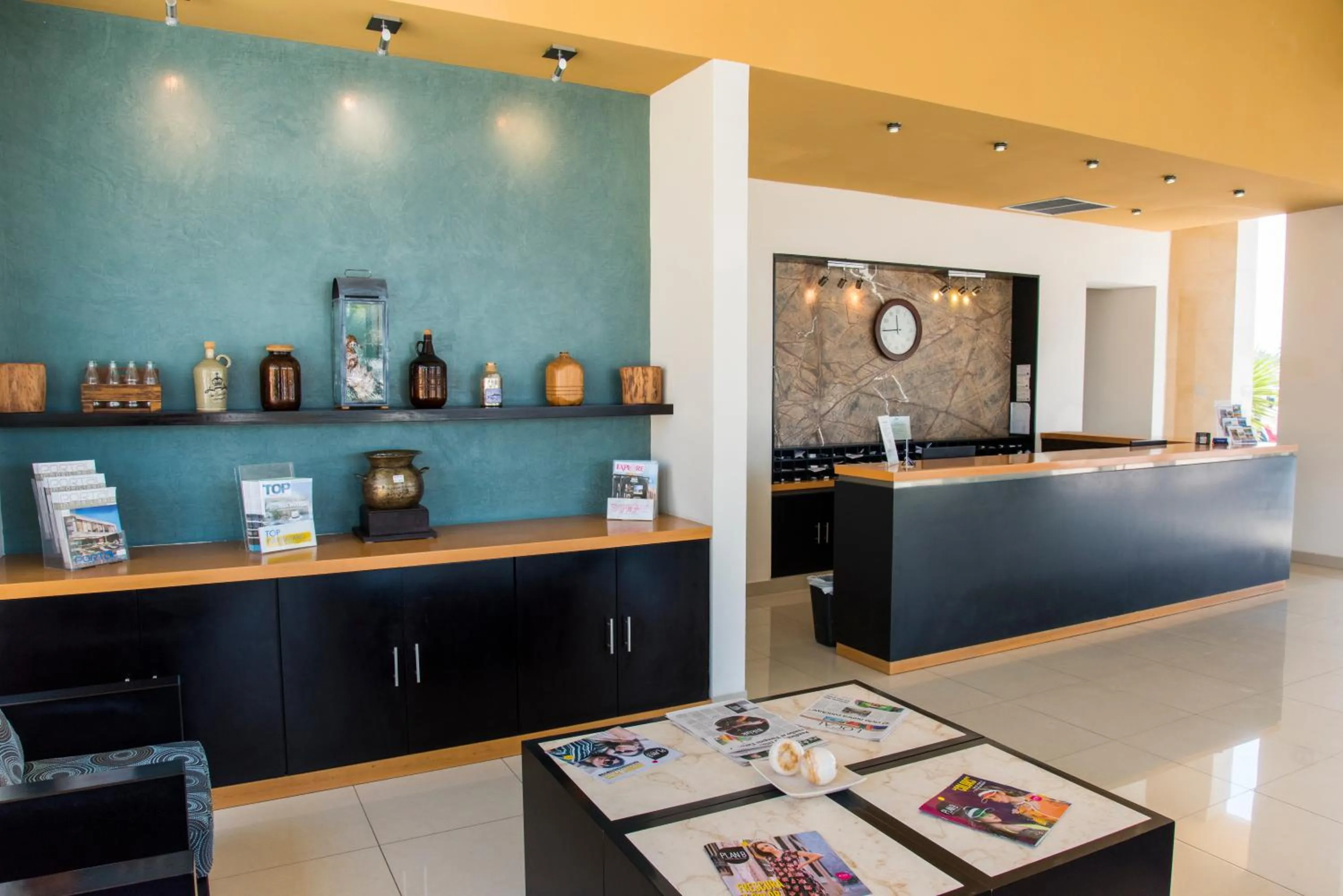 Lobby or reception in Tecnohotel Mérida Norte