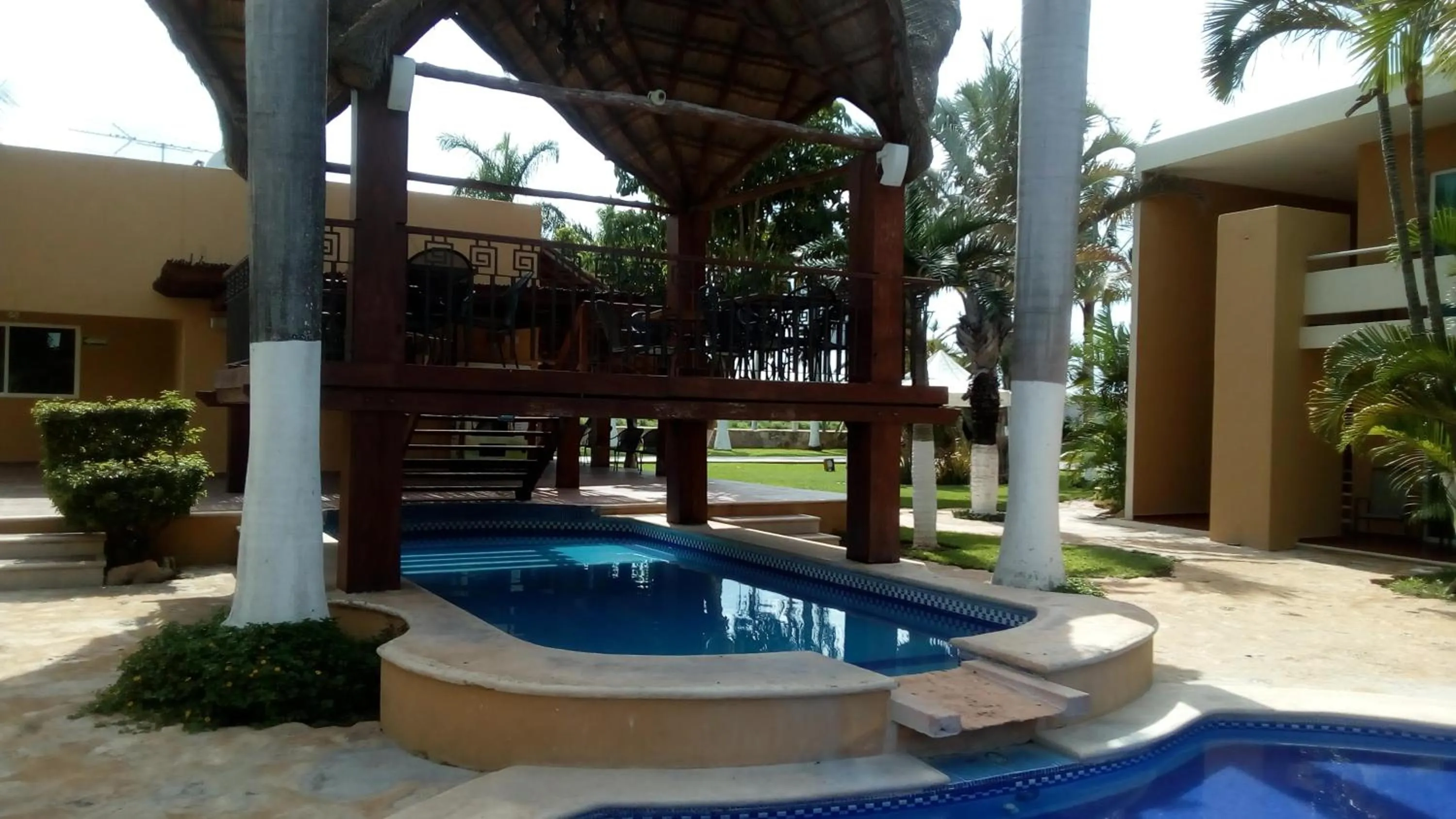 Swimming pool in Tecnohotel Mérida Norte