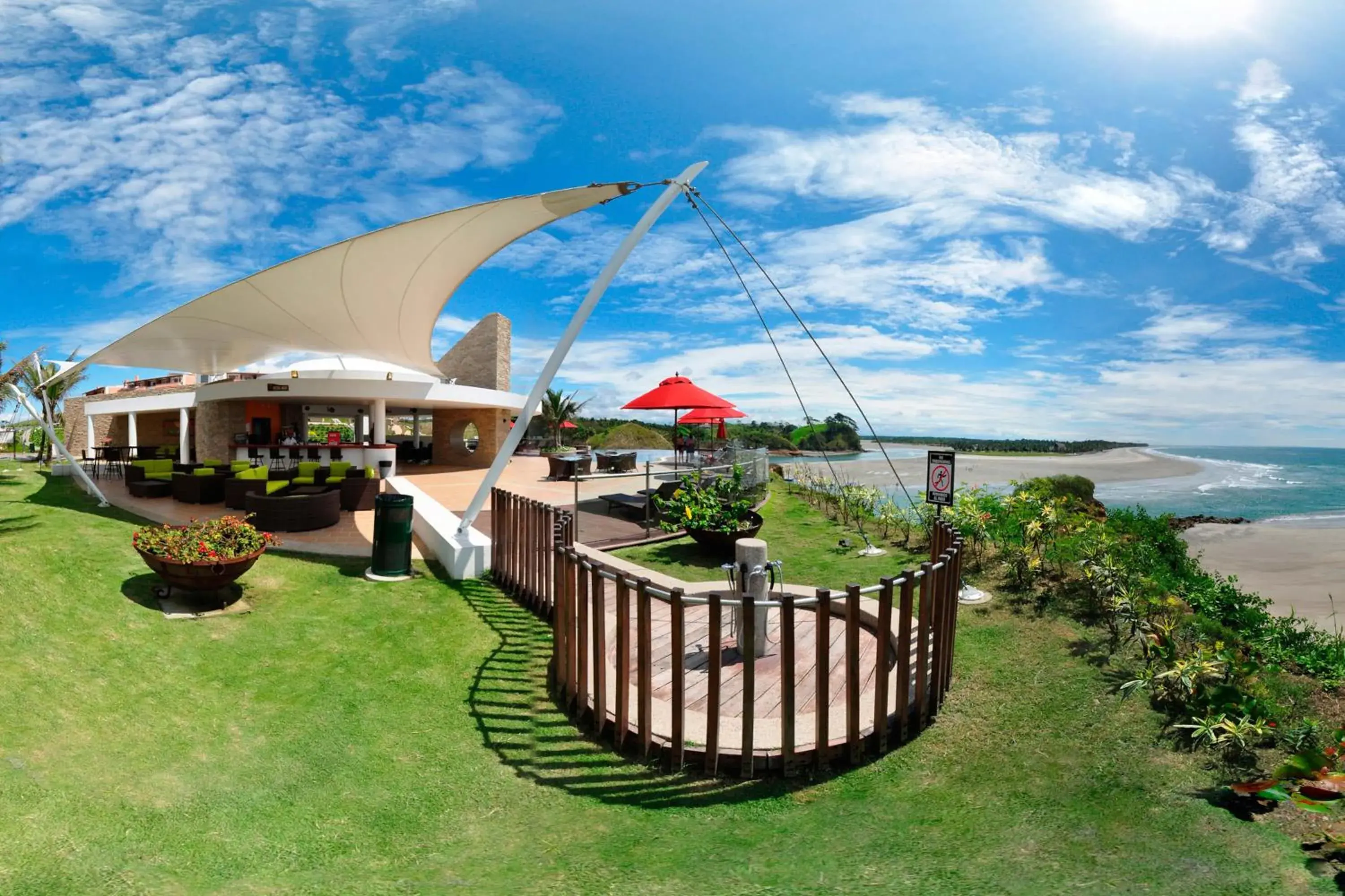 Patio in Royal Decameron Mompiche - All Inclusive Patio in Royal Decameron Mompiche - All Inclusive