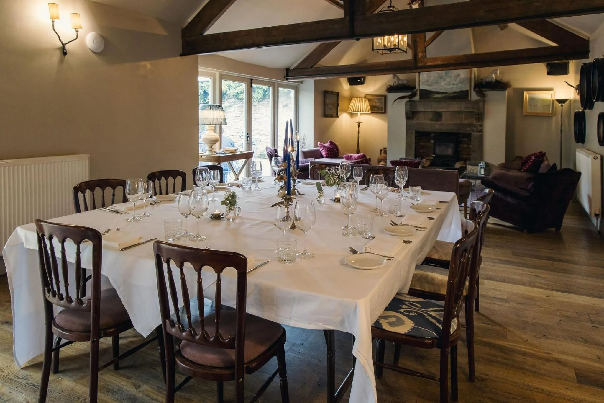 Restaurant/places to eat in The White Swan Inn