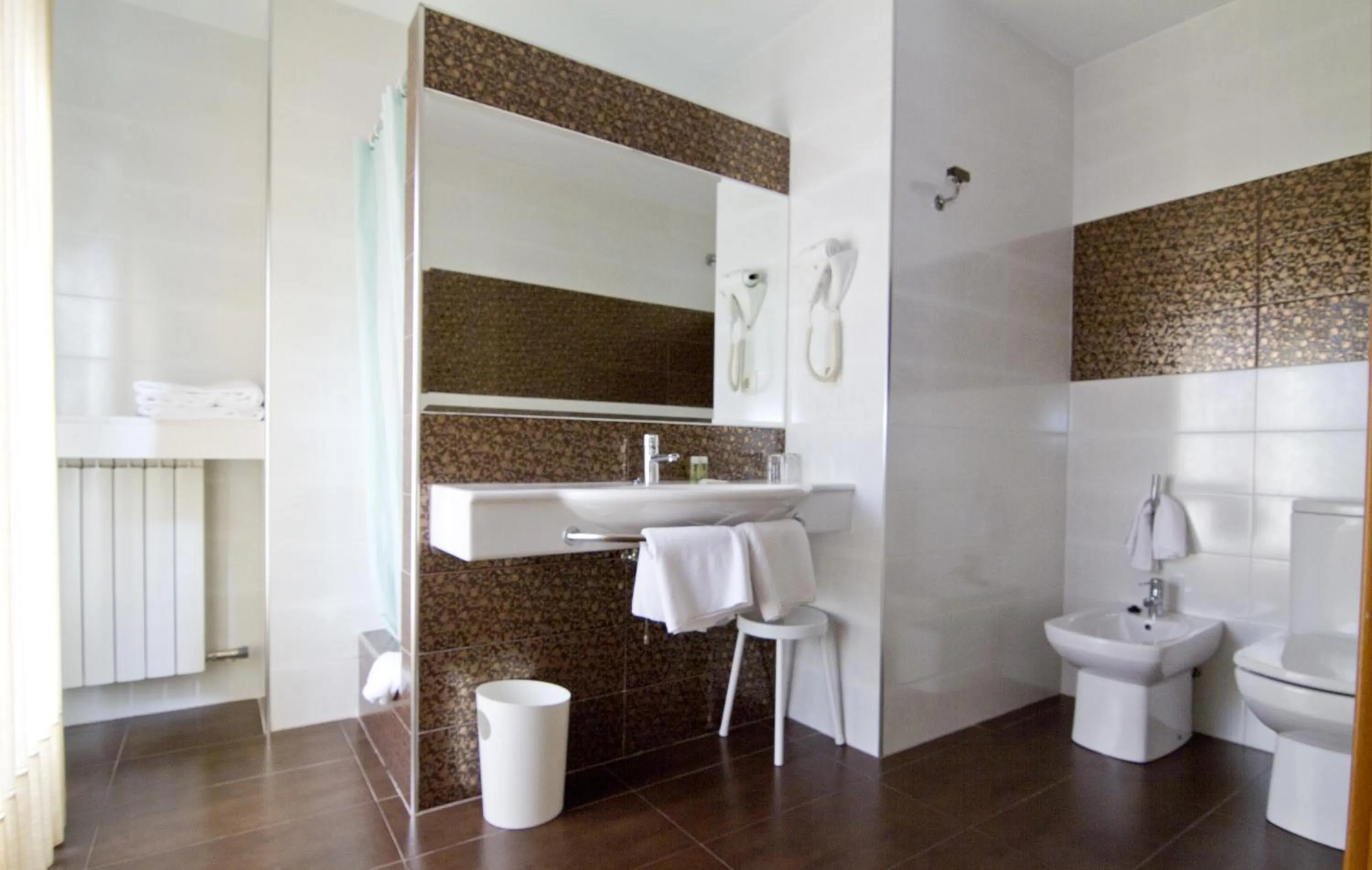 Bathroom in Hotel Isasa