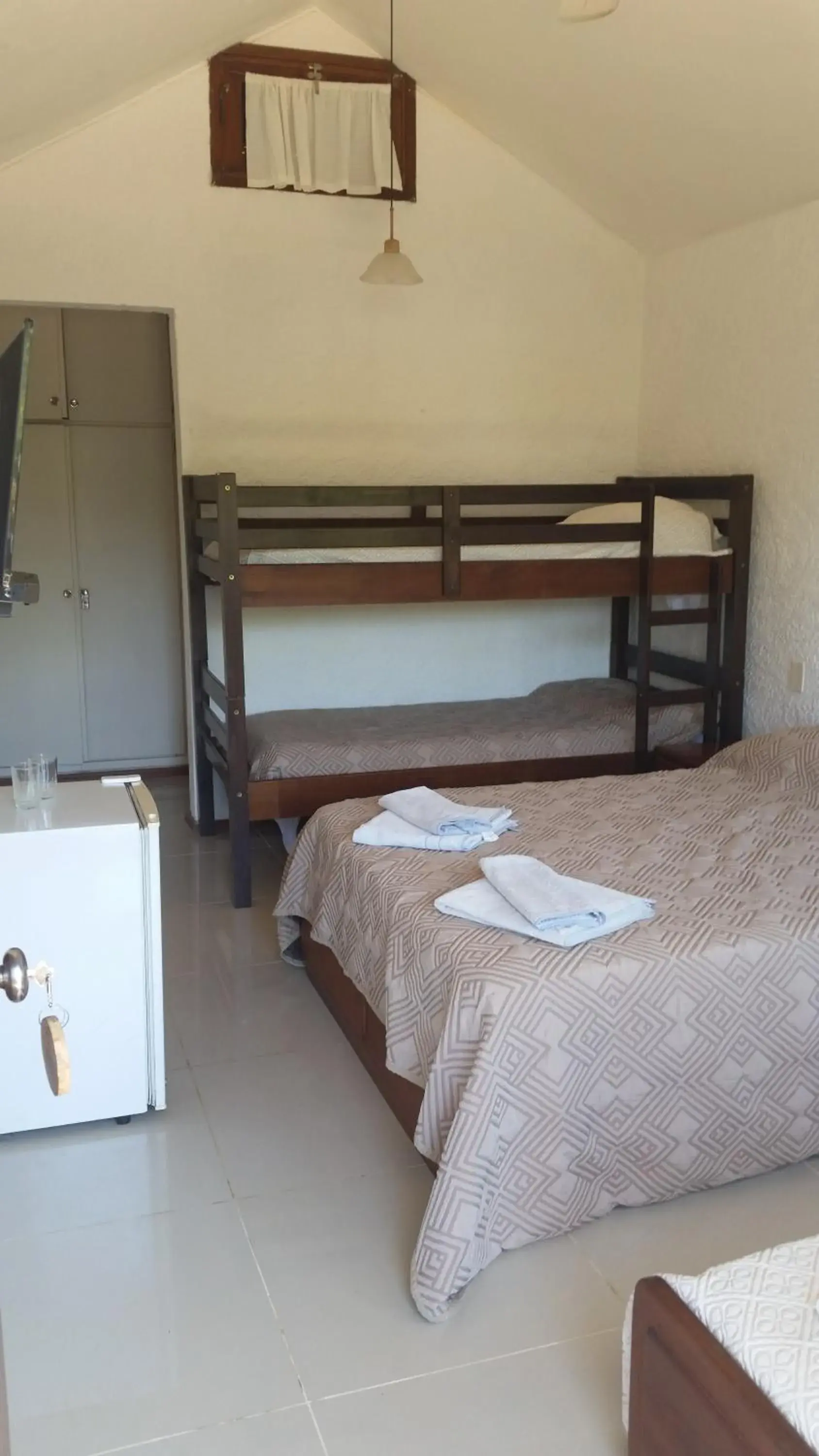 Quadruple Room with Private Bathroom in Hotel Yeruti Quadruple Room with Private Bathroom in Hotel Yeruti