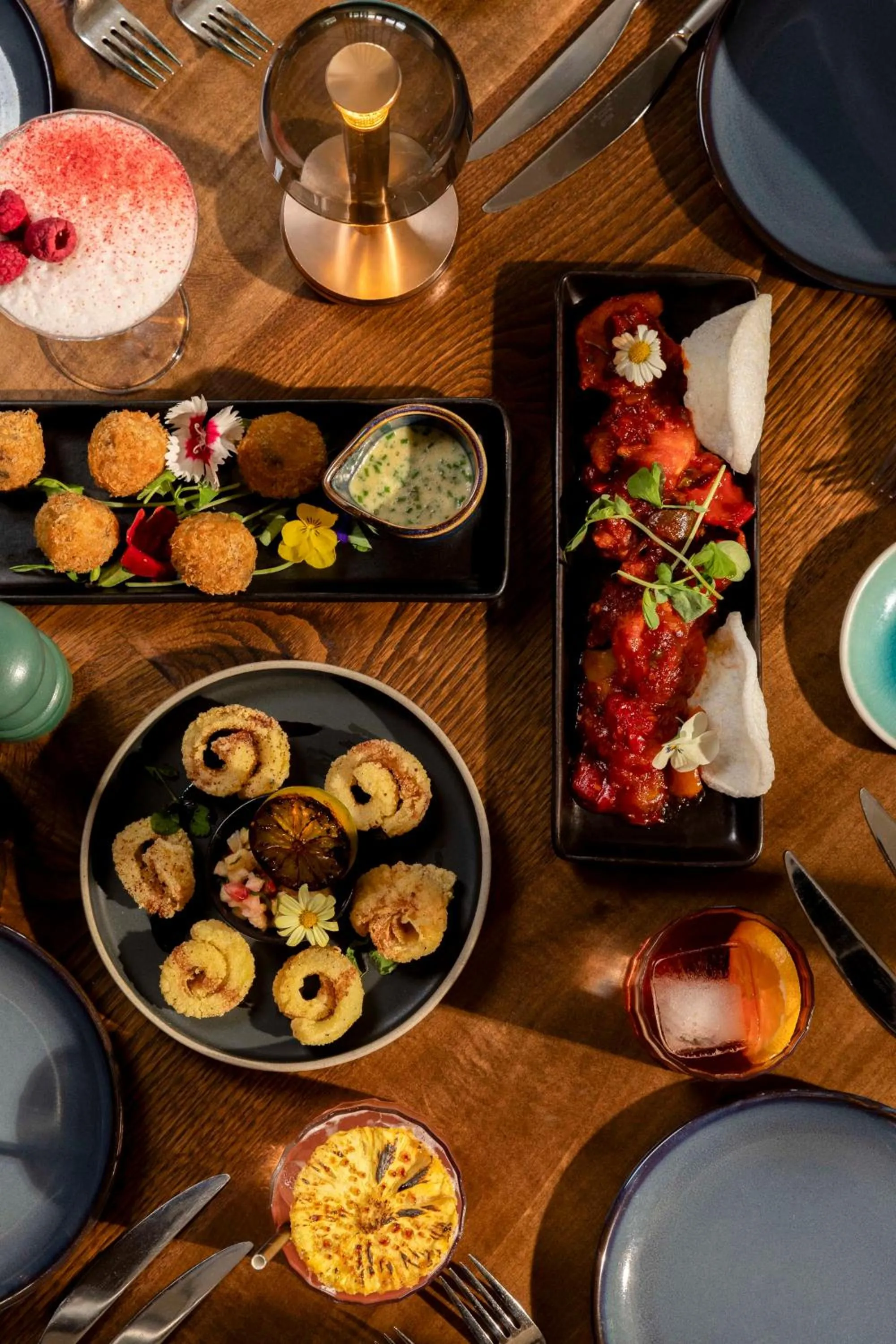 Dining area in Hilton Birmingham Metropole Hotel