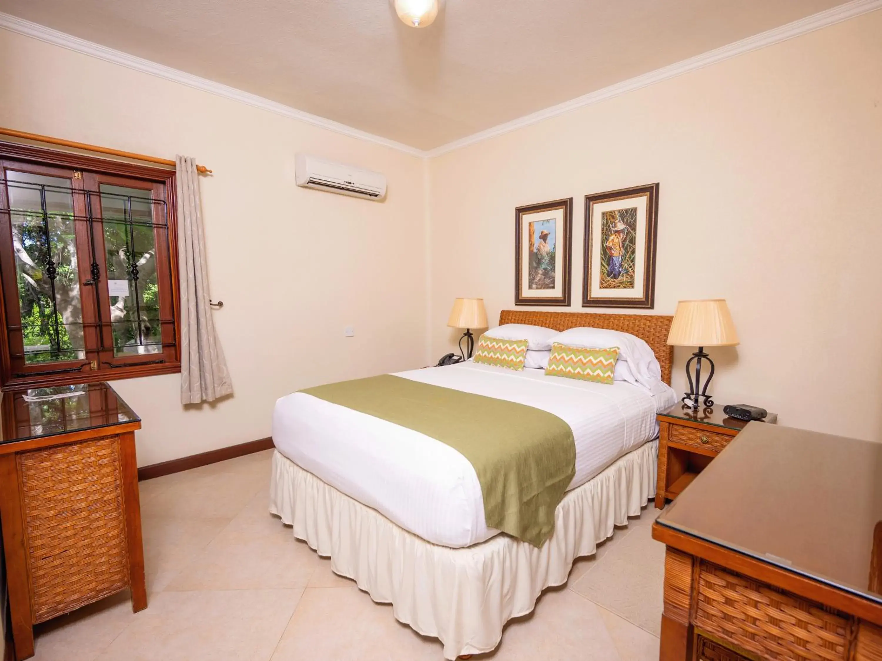 Bed in Sugar Cane Club Hotel & Spa Bed in Sugar Cane Club Hotel & Spa