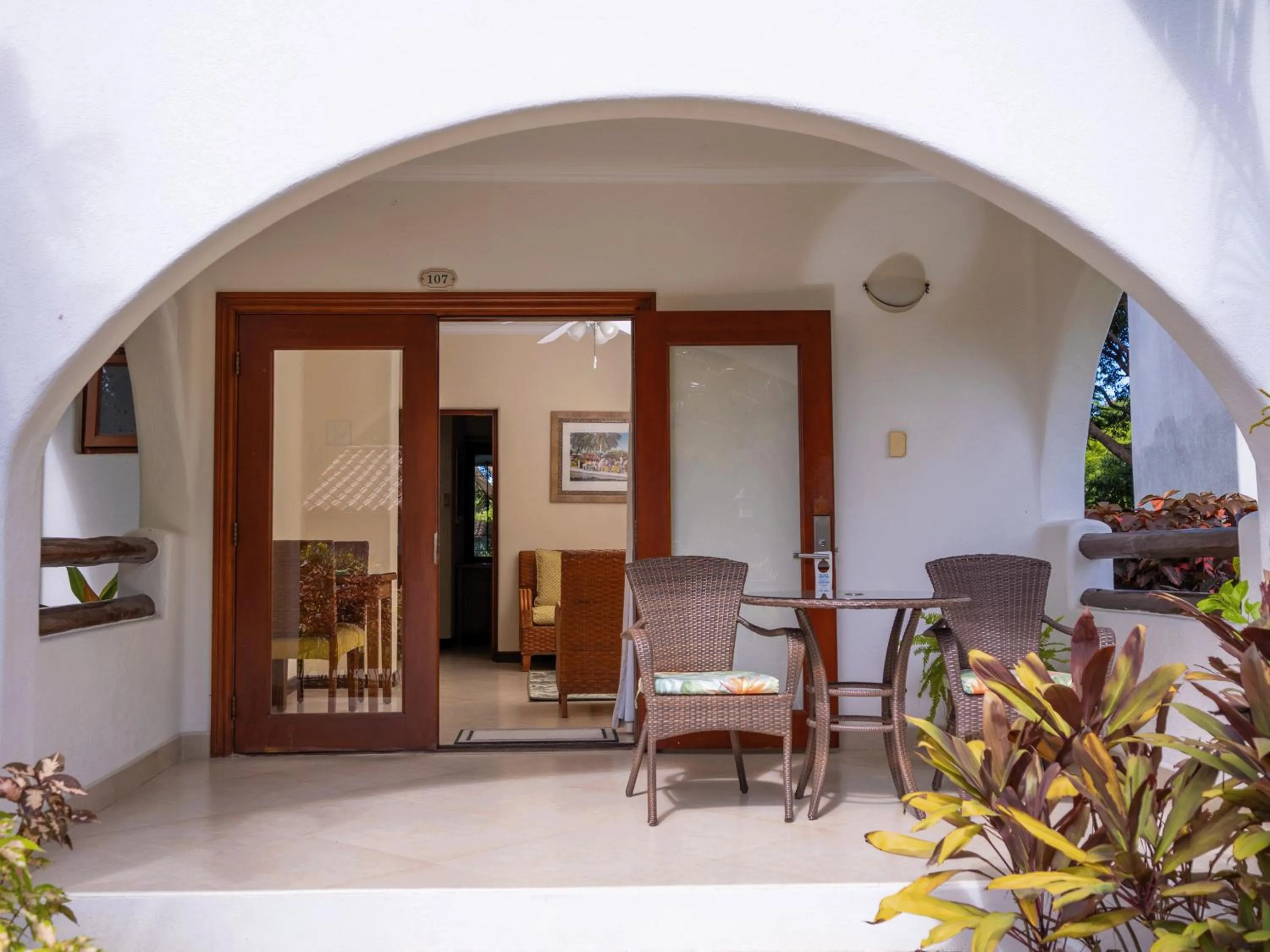 Patio in Sugar Cane Club Hotel & Spa