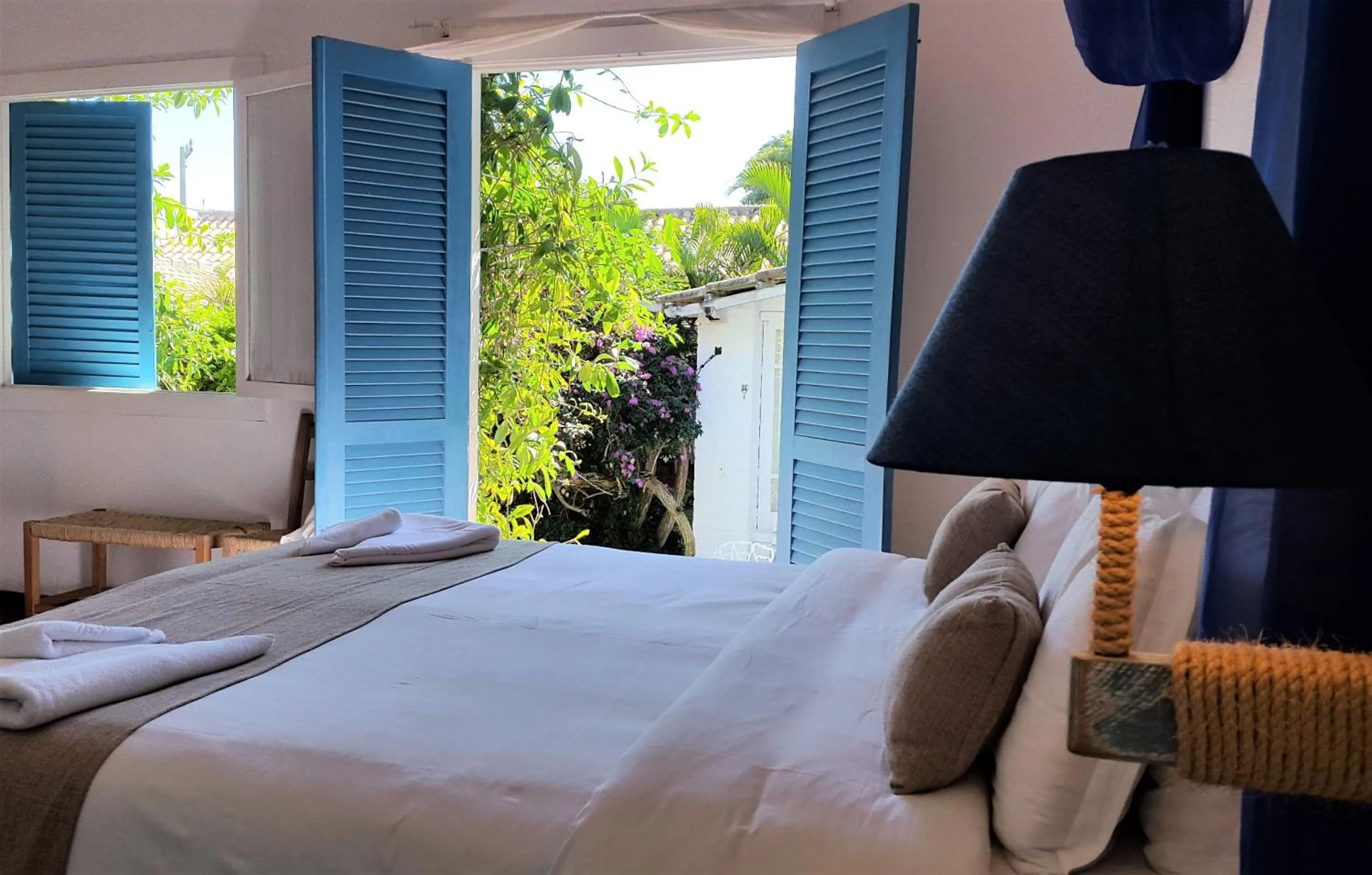 Patio, Bed in Pousada Casa Búzios