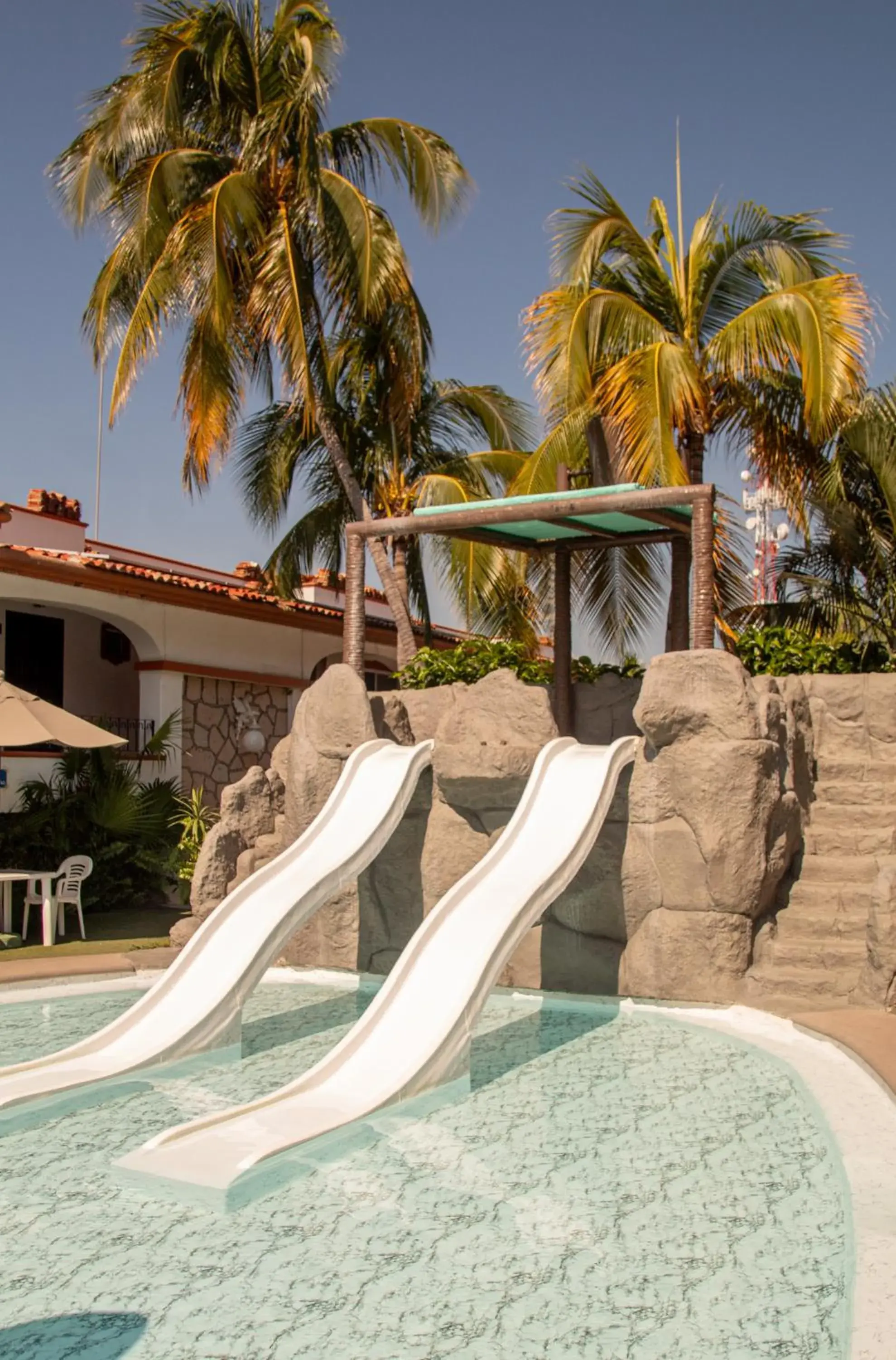 Swimming pool in María Isabel Colima Swimming pool in María Isabel Colima
