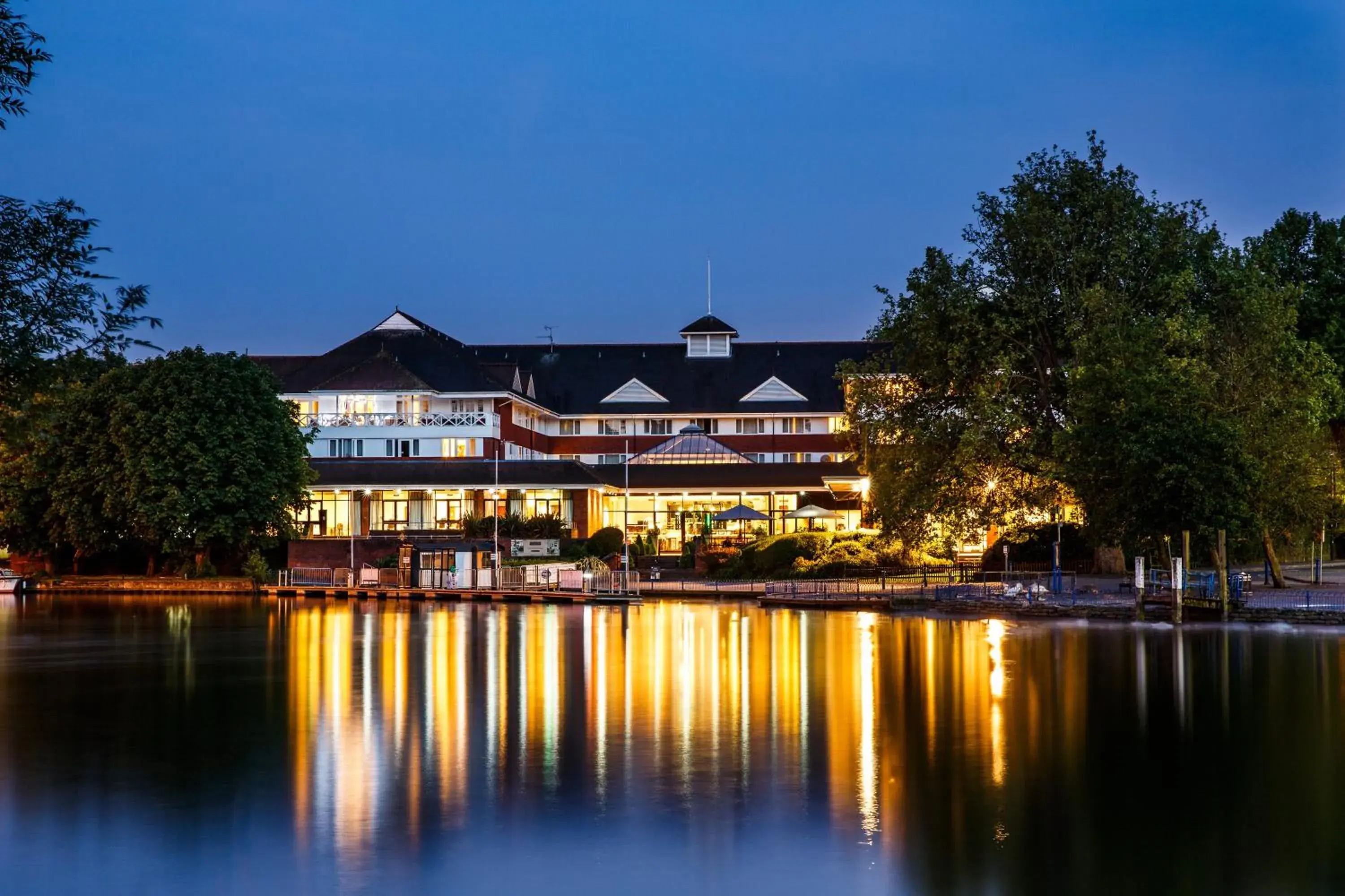 Property building in Crowne Plaza Reading Property building in Crowne Plaza Reading