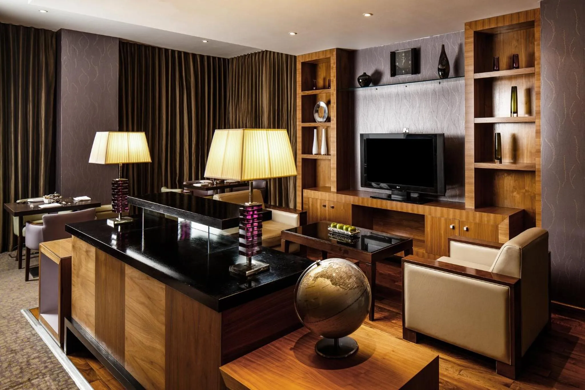 Photo of the whole room in Crowne Plaza Reading