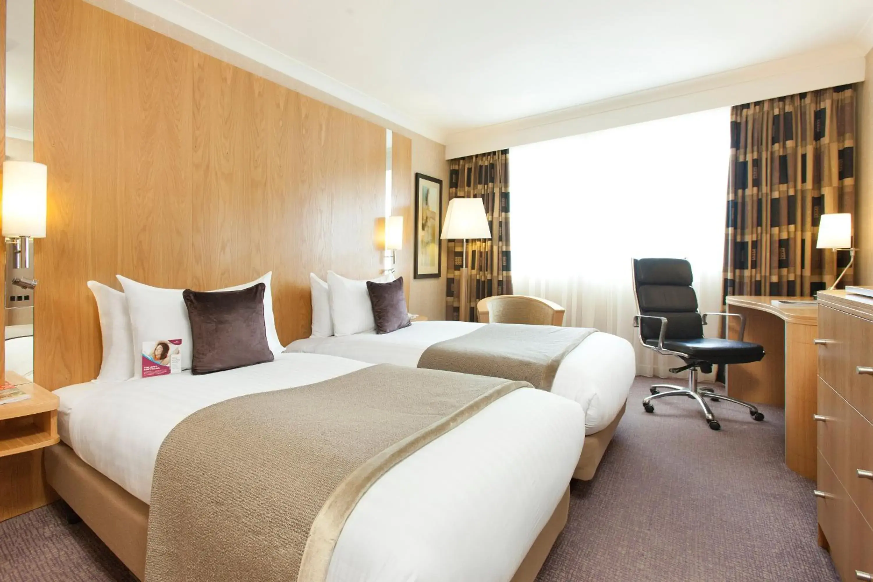 Twin Room in Crowne Plaza Reading Twin Room in Crowne Plaza Reading