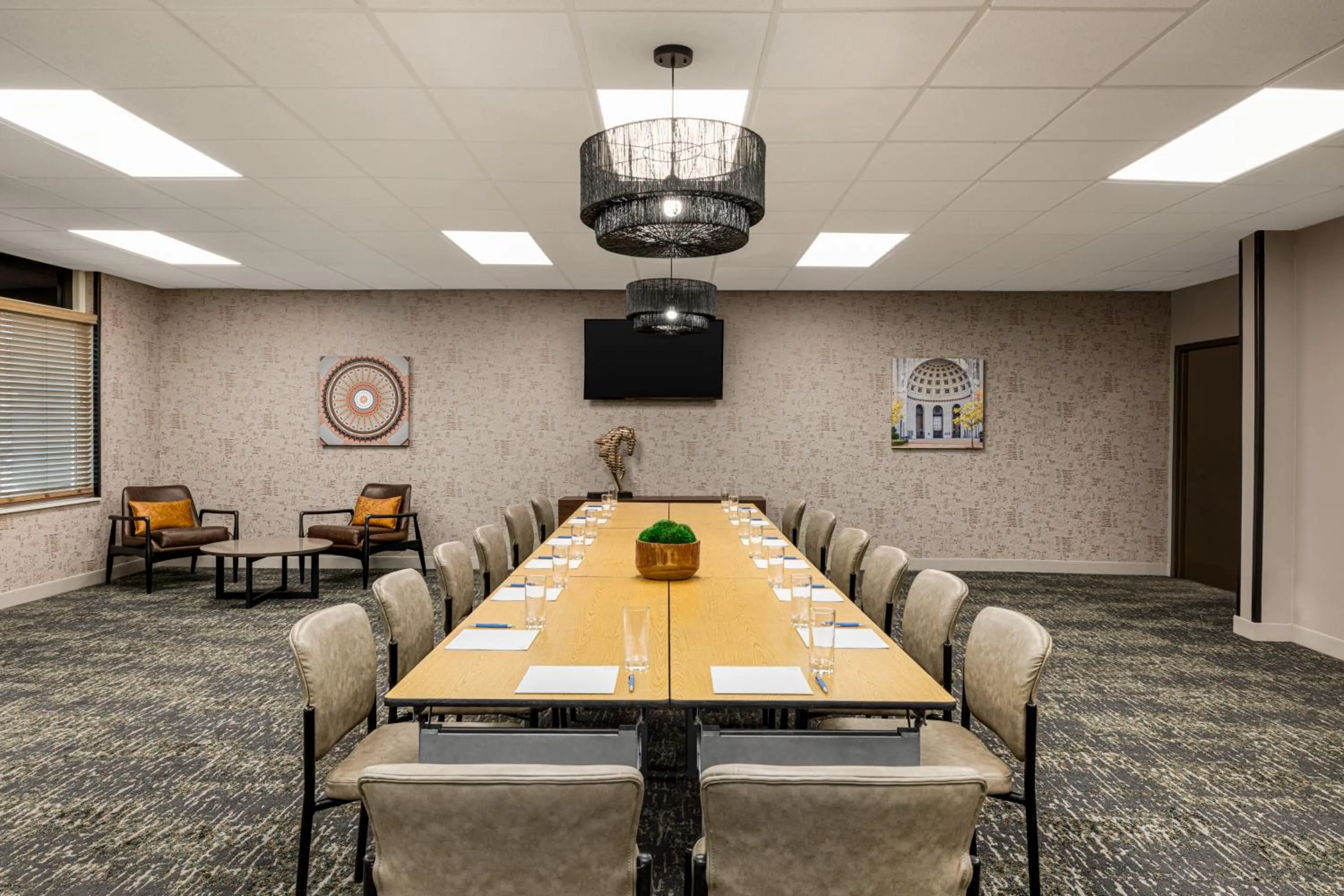 Meeting/conference room in Four Points by Sheraton Columbus-Polaris