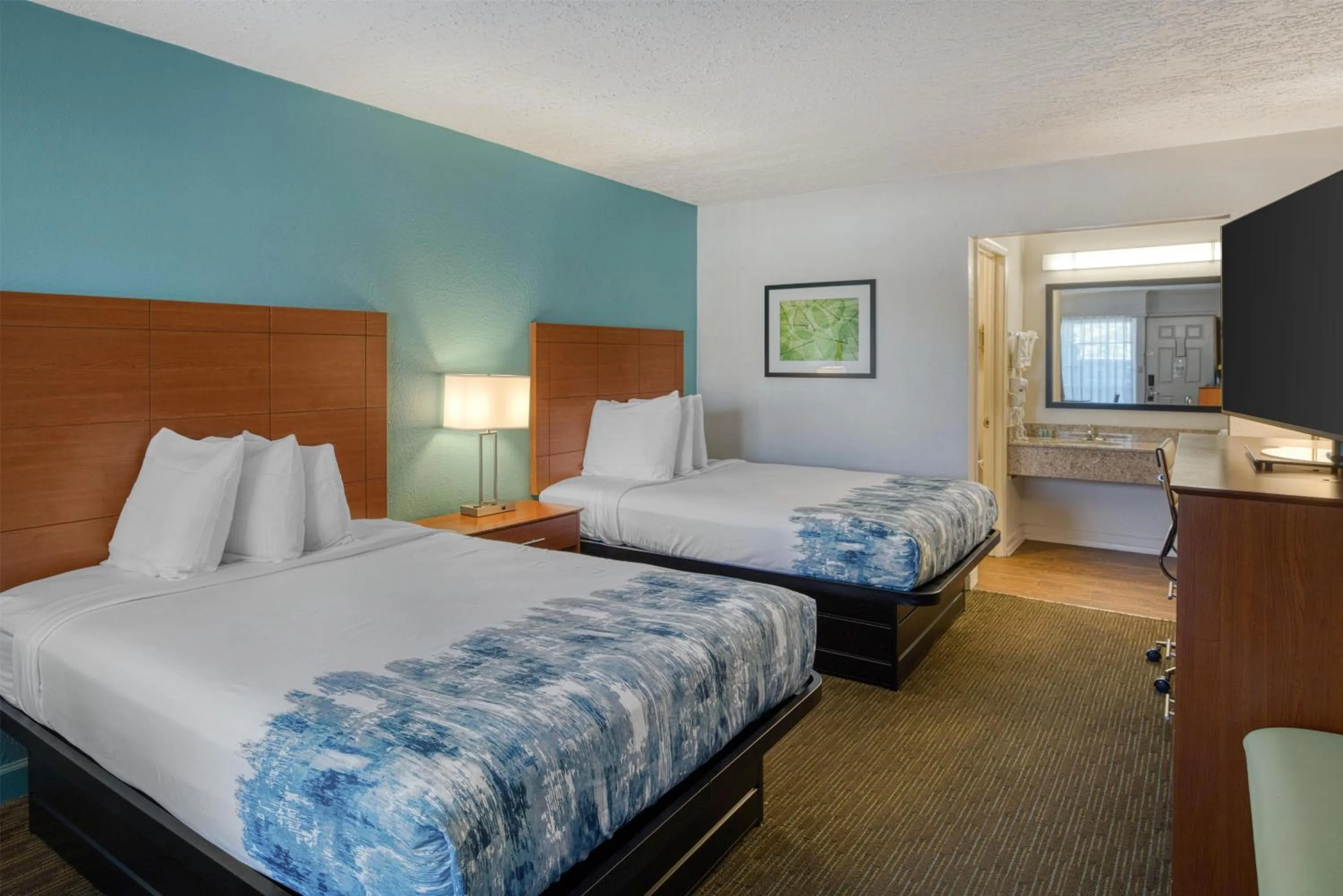 Bedroom, Bed in Best Western Hendersonville Inn