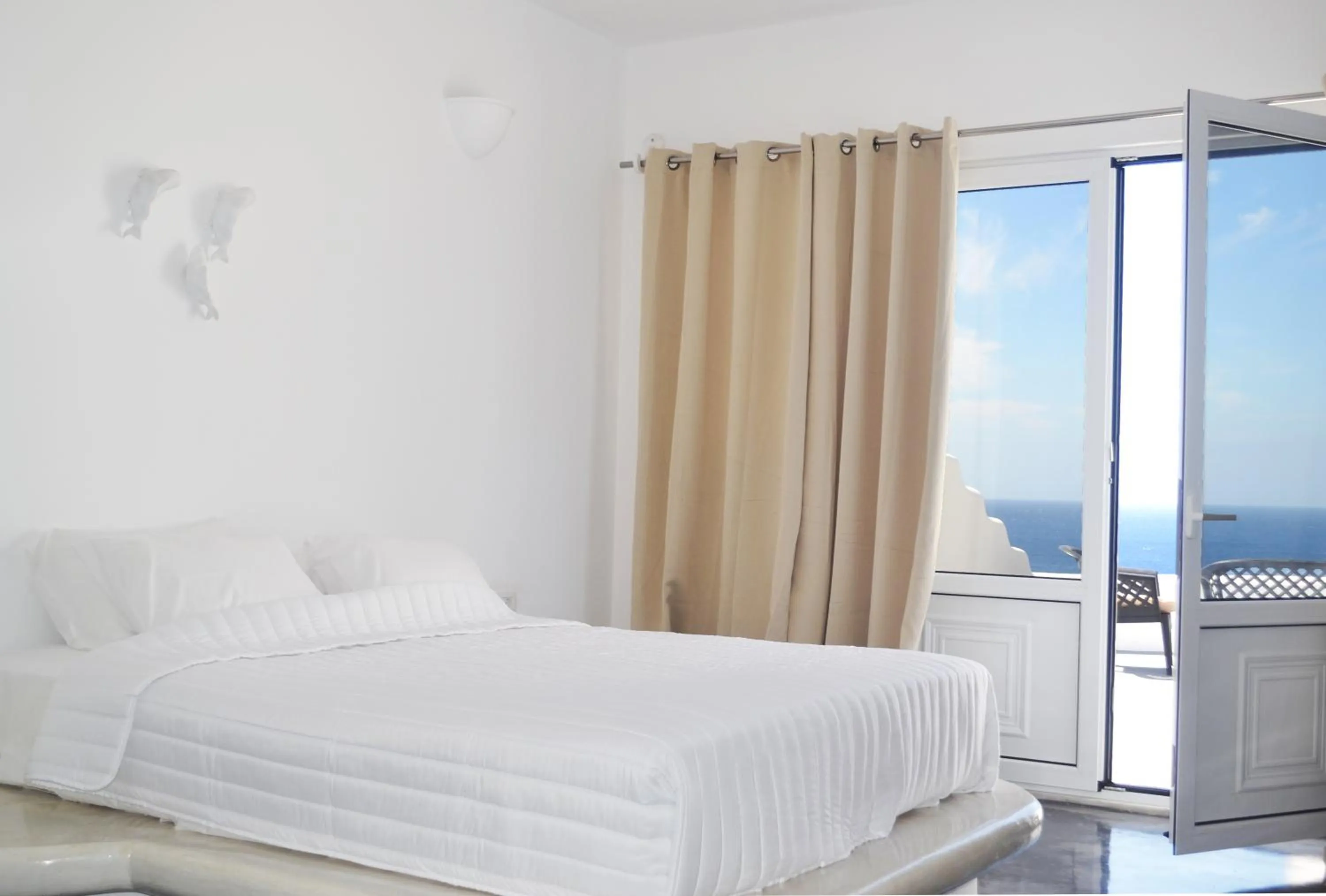 Bedroom, Bed in Golden Beach Resort Anafi