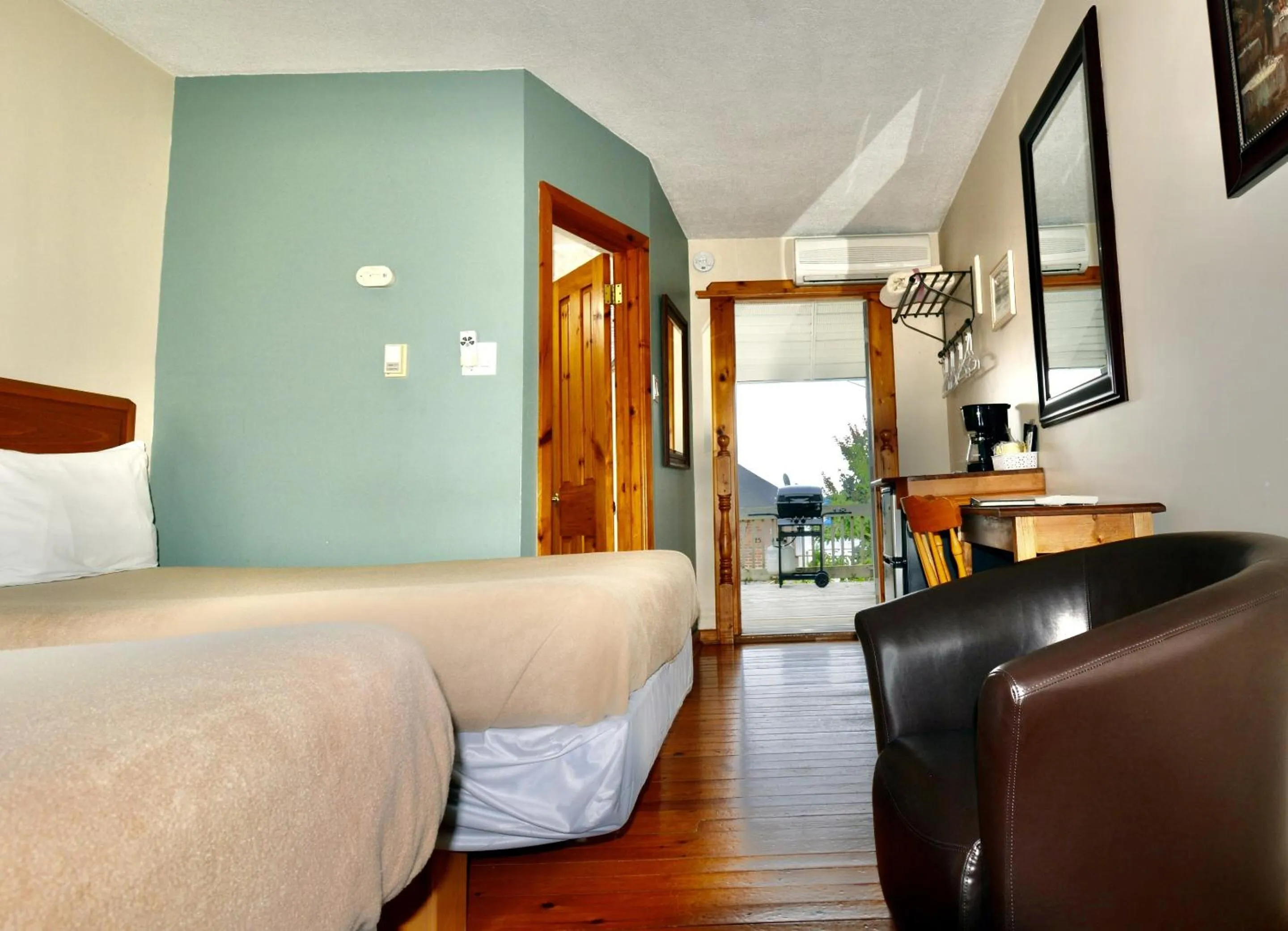 Bedroom in Dewar's Inn and Cottages