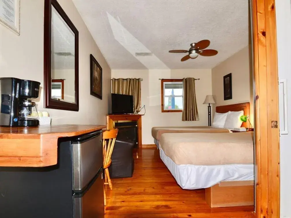 Bedroom, Bed in Dewar's Inn and Cottages Bedroom, Bed in Dewar's Inn and Cottages