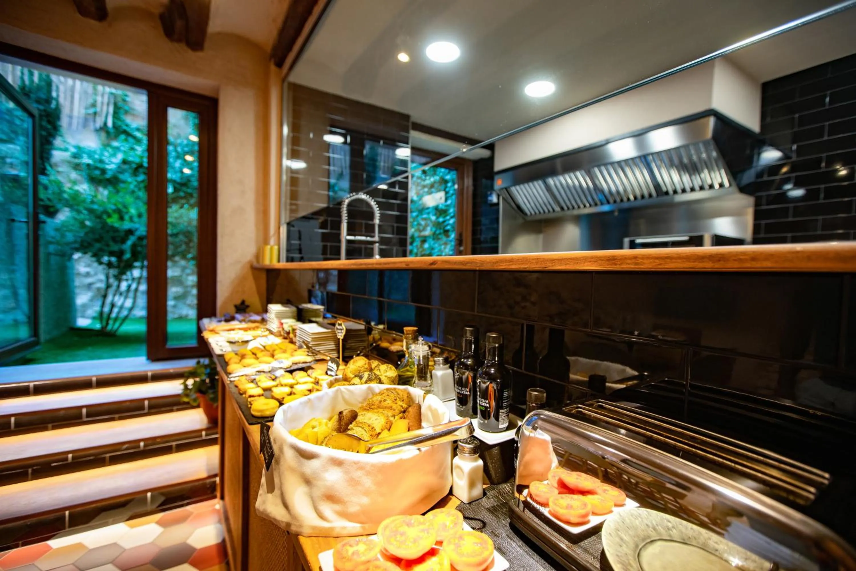 Buffet breakfast in El Palauet del Priorat