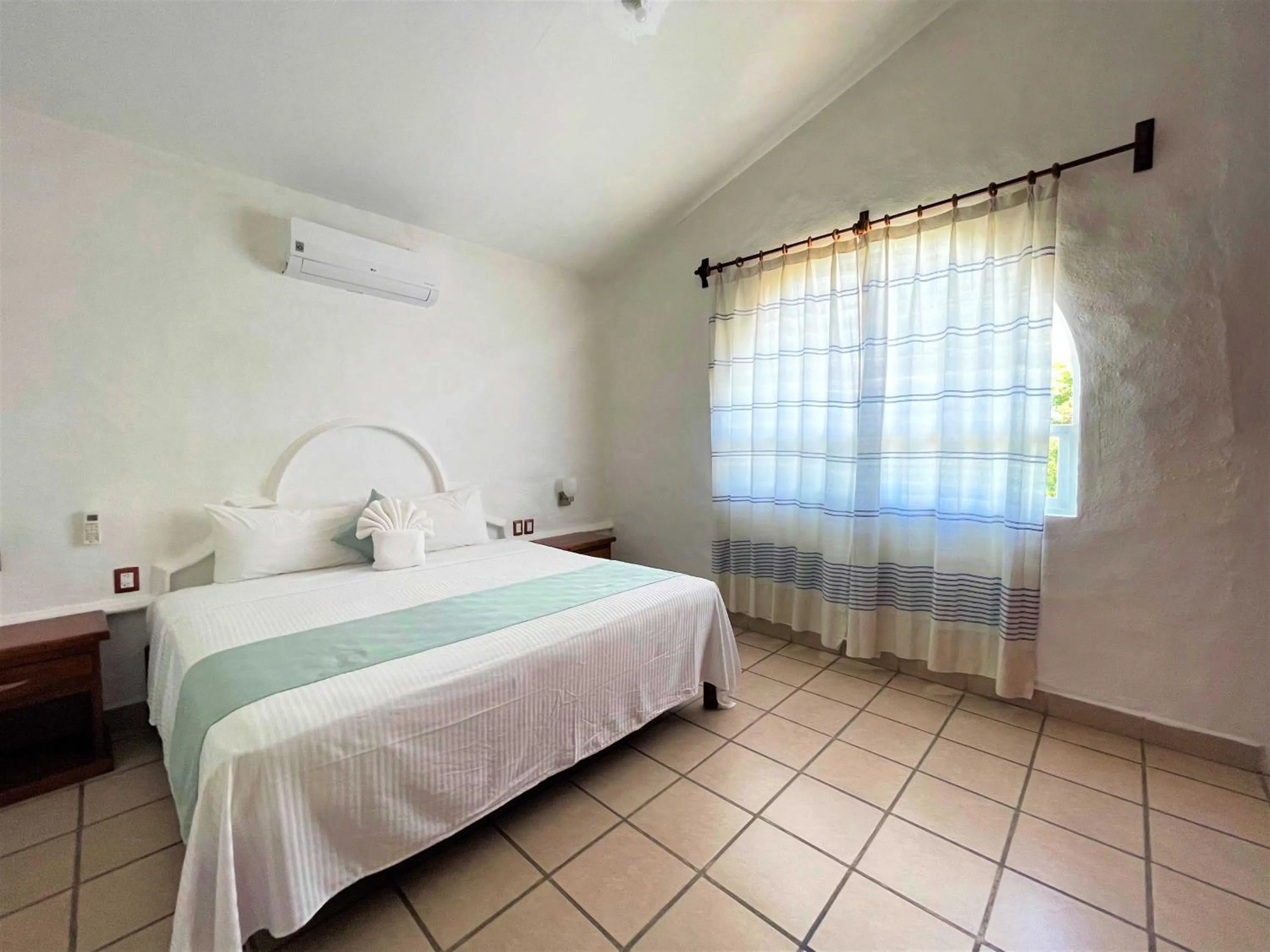 Bedroom, Bed in Villas & Resort Luz de Luna