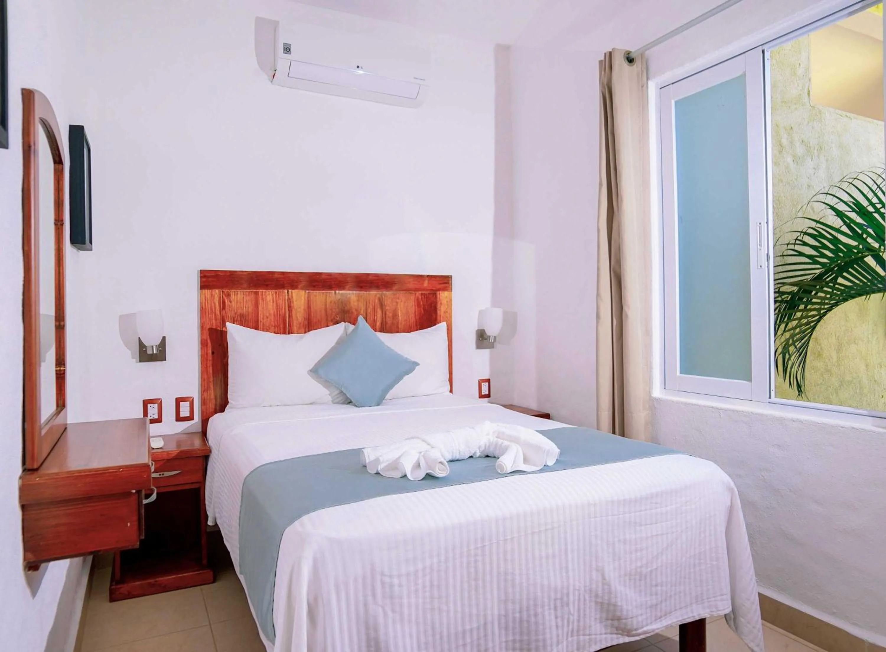 Bedroom, Bed in Villas & Resort Luz de Luna