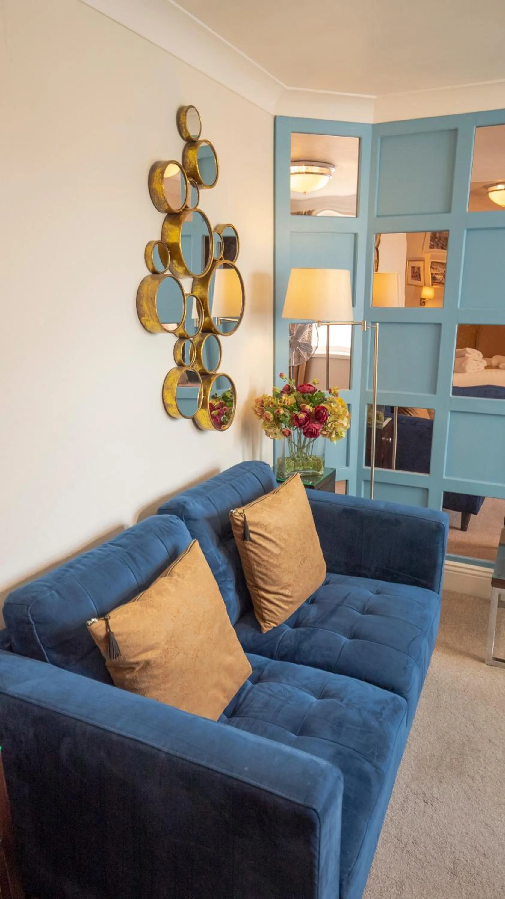 Seating area in Riviera Lodge Hotel