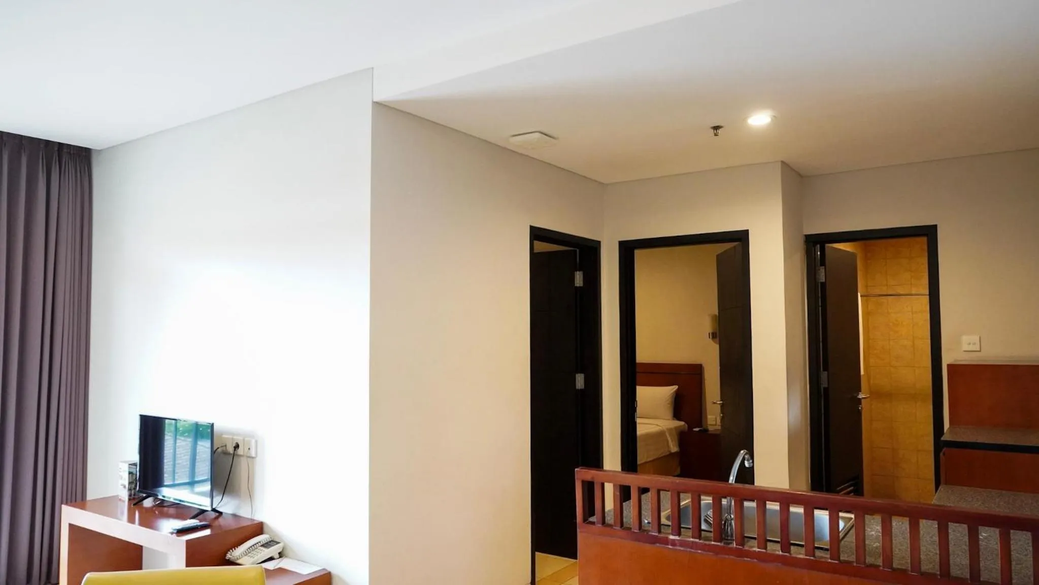 Property building, Bed in Grand Kuta Hotel and Residence