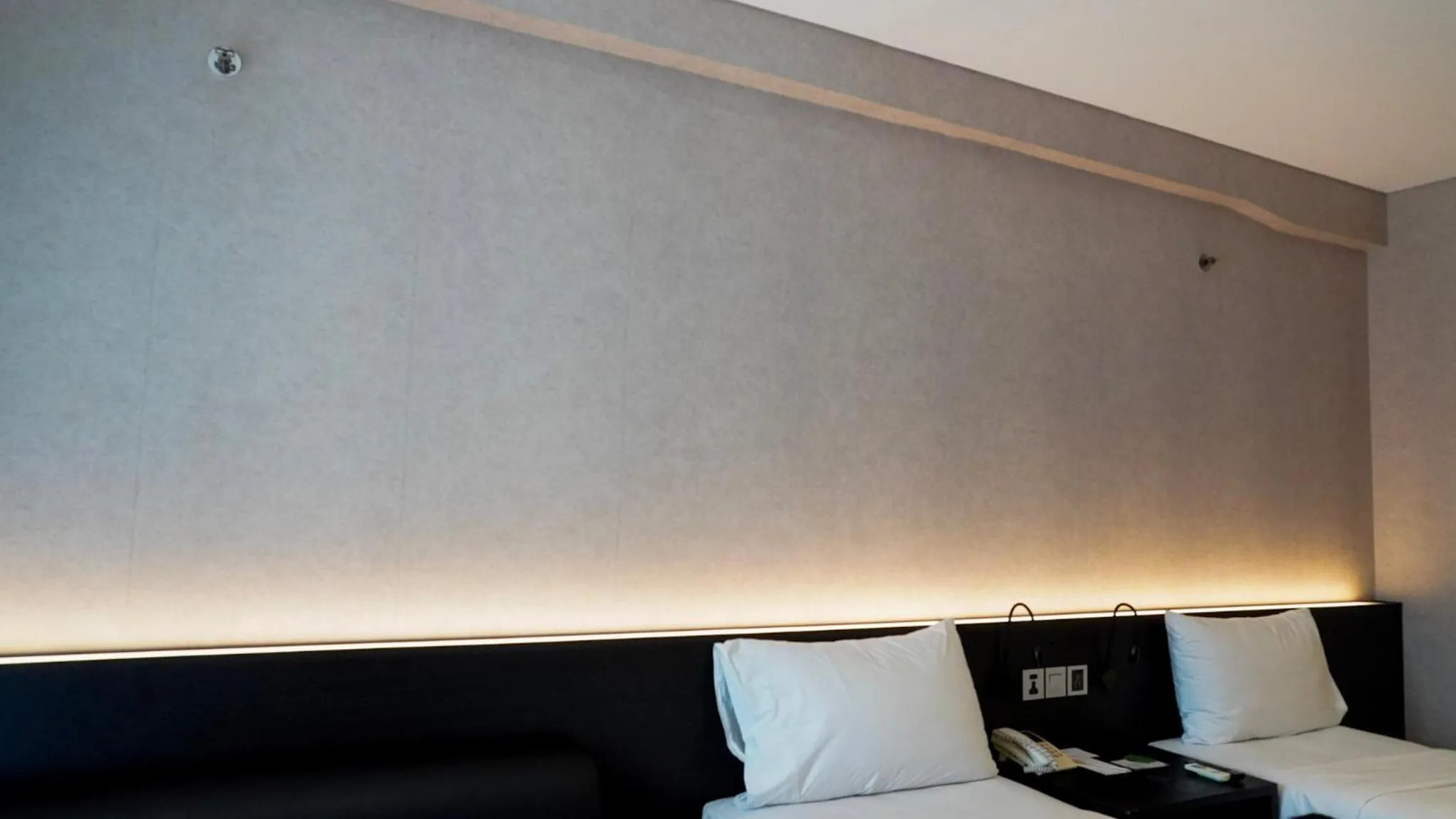 Property building, Bed in Grand Kuta Hotel and Residence