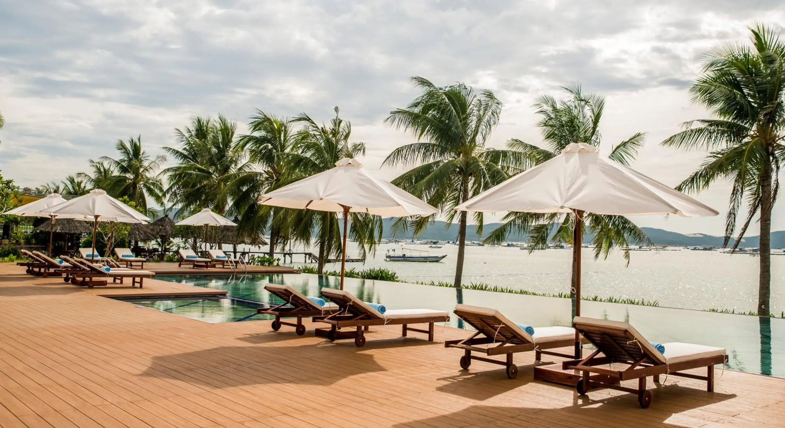 Swimming pool in Que Toi Village Resort Phu Yen Swimming pool in Que Toi Village Resort Phu Yen