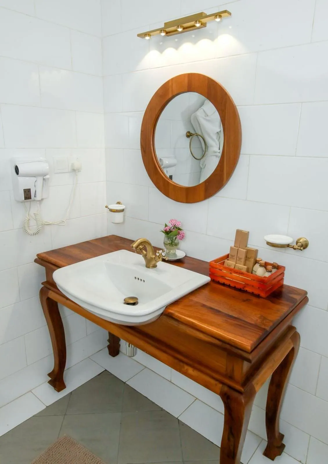 Bathroom in Castle Hill Bungalow by Seven Angels