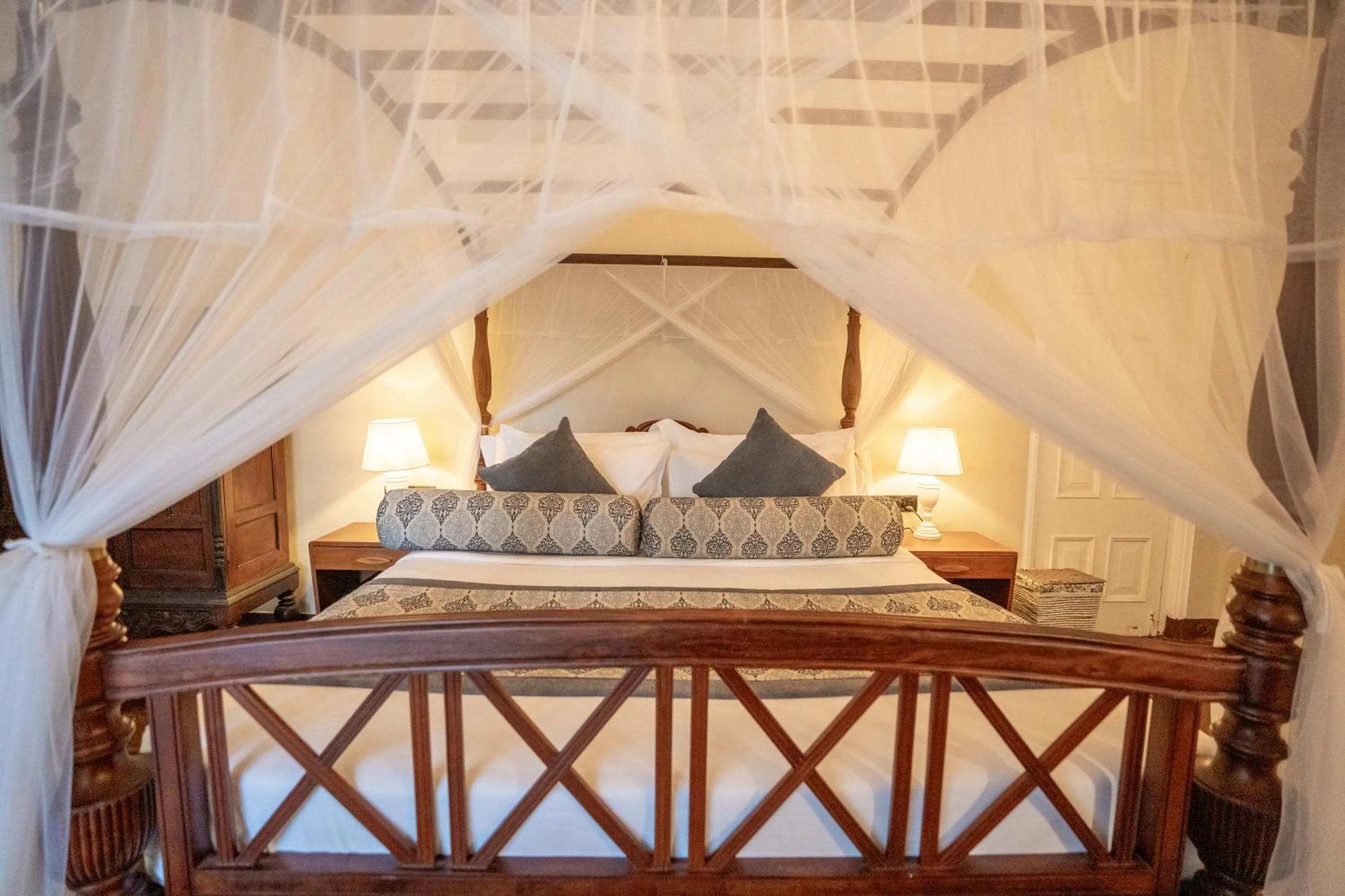 Bed in Castle Hill Bungalow by Seven Angels