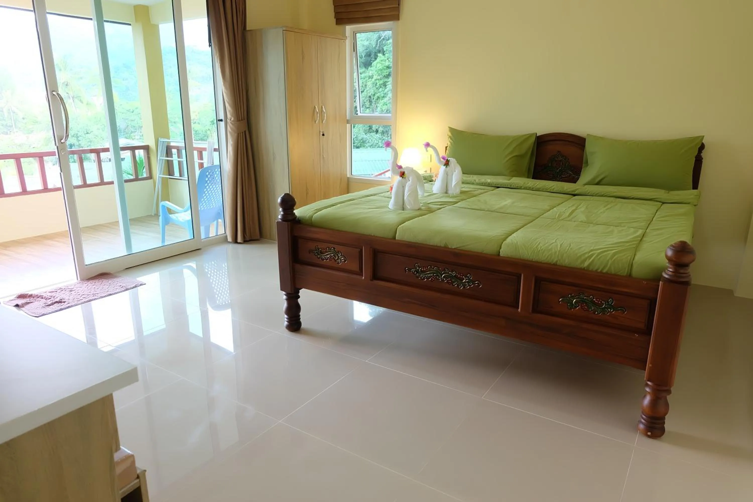 Bed in Chokdee Resort