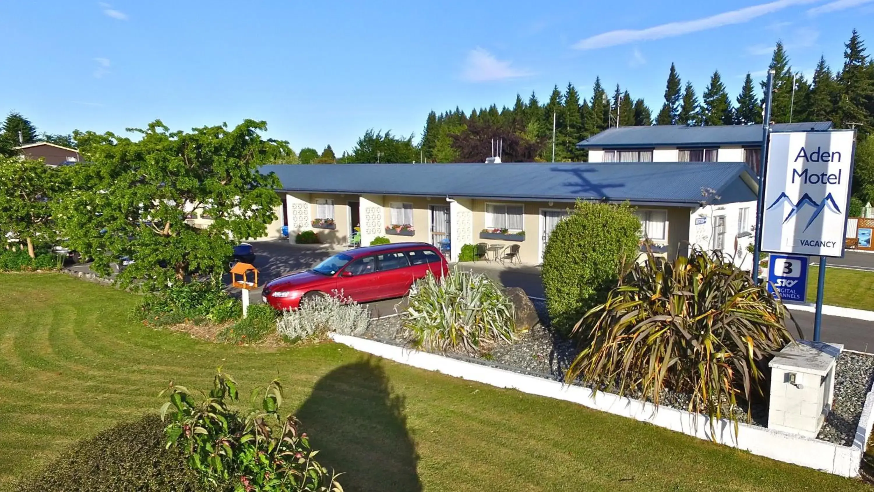 Property building in Aden Motel Property building in Aden Motel