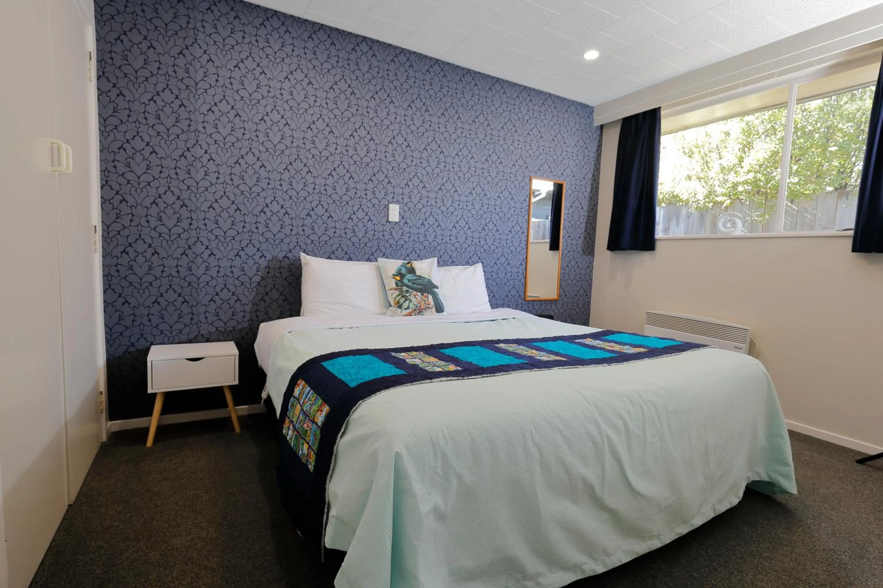 Bedroom, Bed in Aden Motel