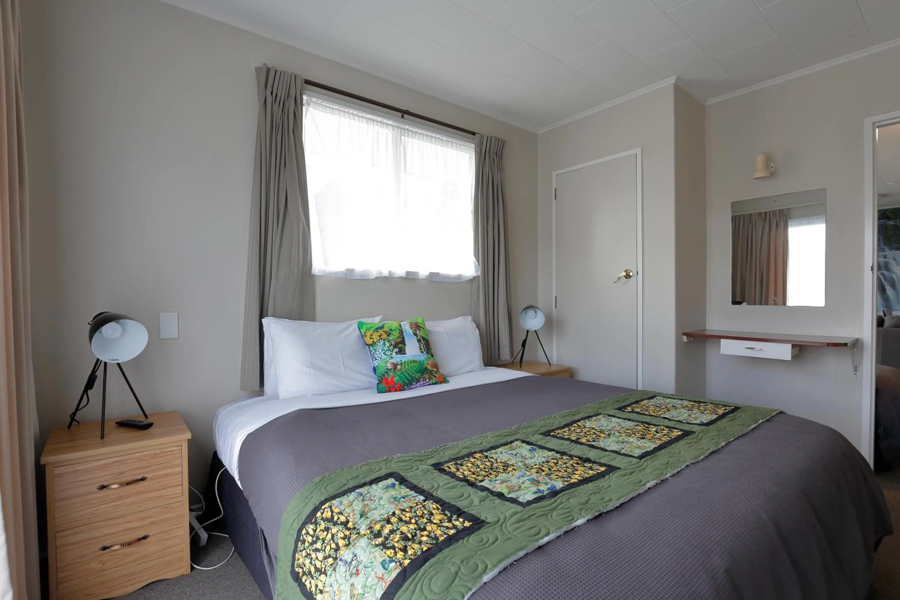 Bedroom, Bed in Aden Motel